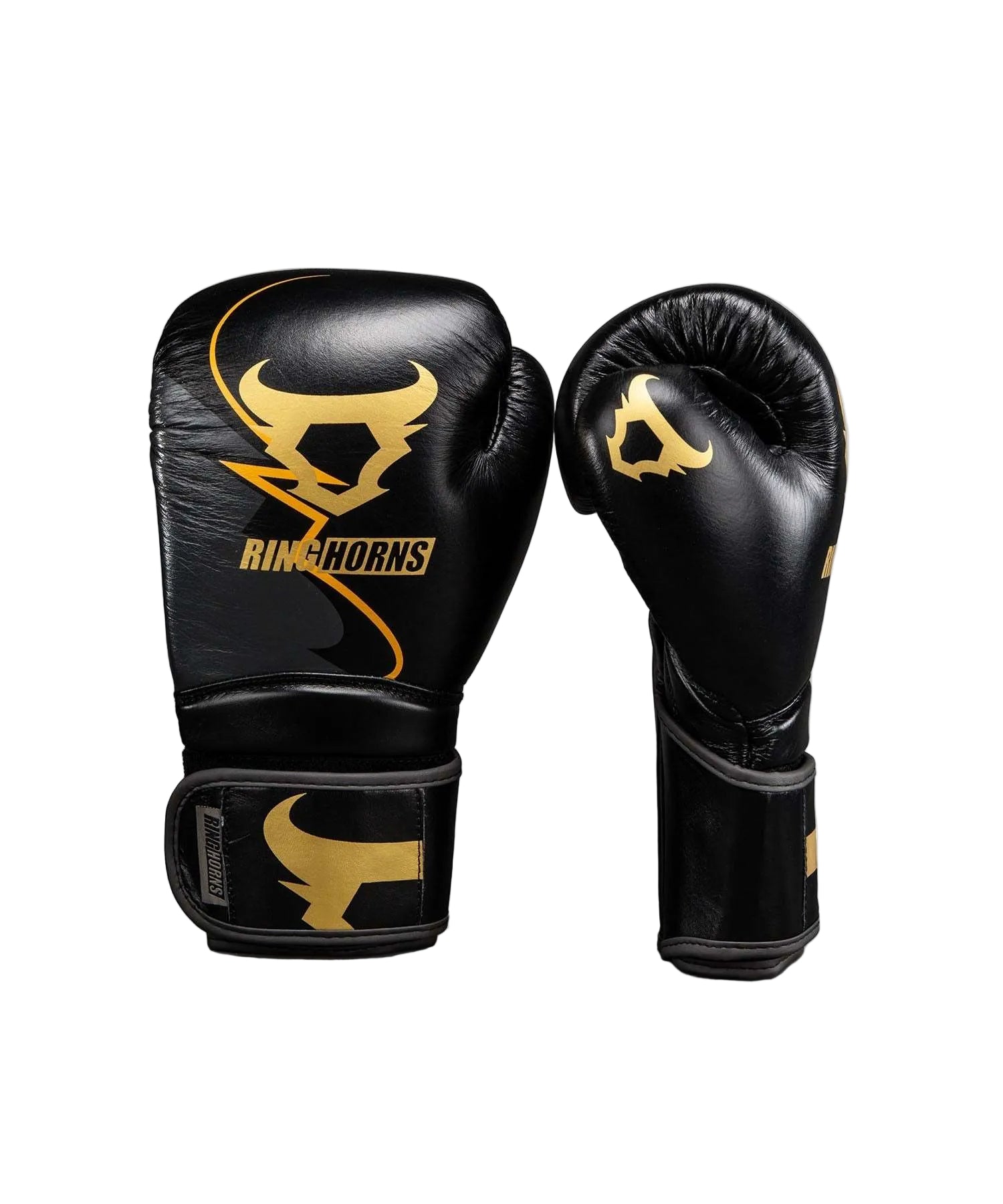 Gants de boxe Venum noir et or avec mousse absorbante et maintien velcro pour entraînement boxe et muay-thaï