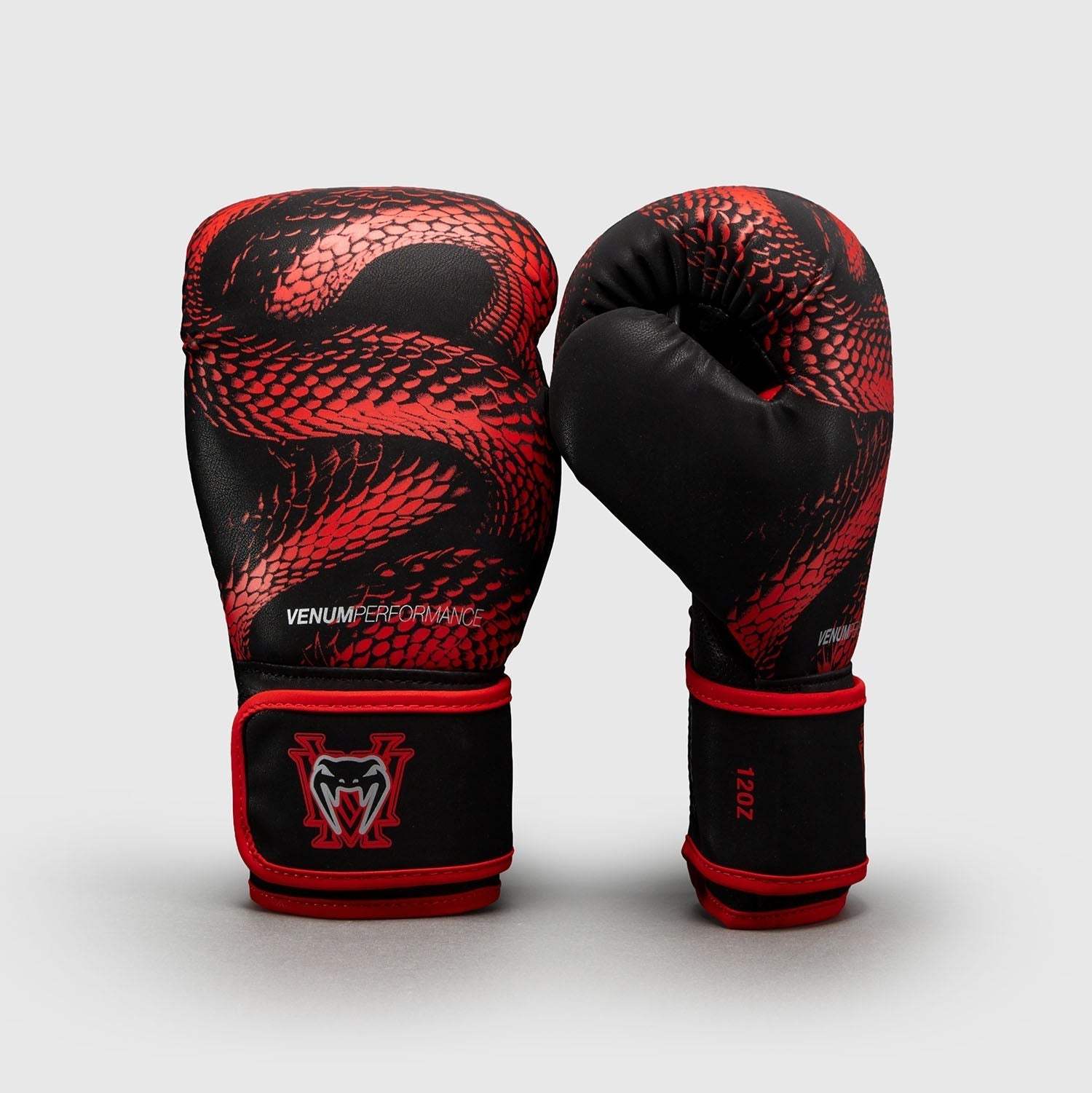 Gants de boxe Venum Matupa noirs rouges argent avec maintien poignet et absorption chocs pour entraînement boxe kick-boxing muay-thaï