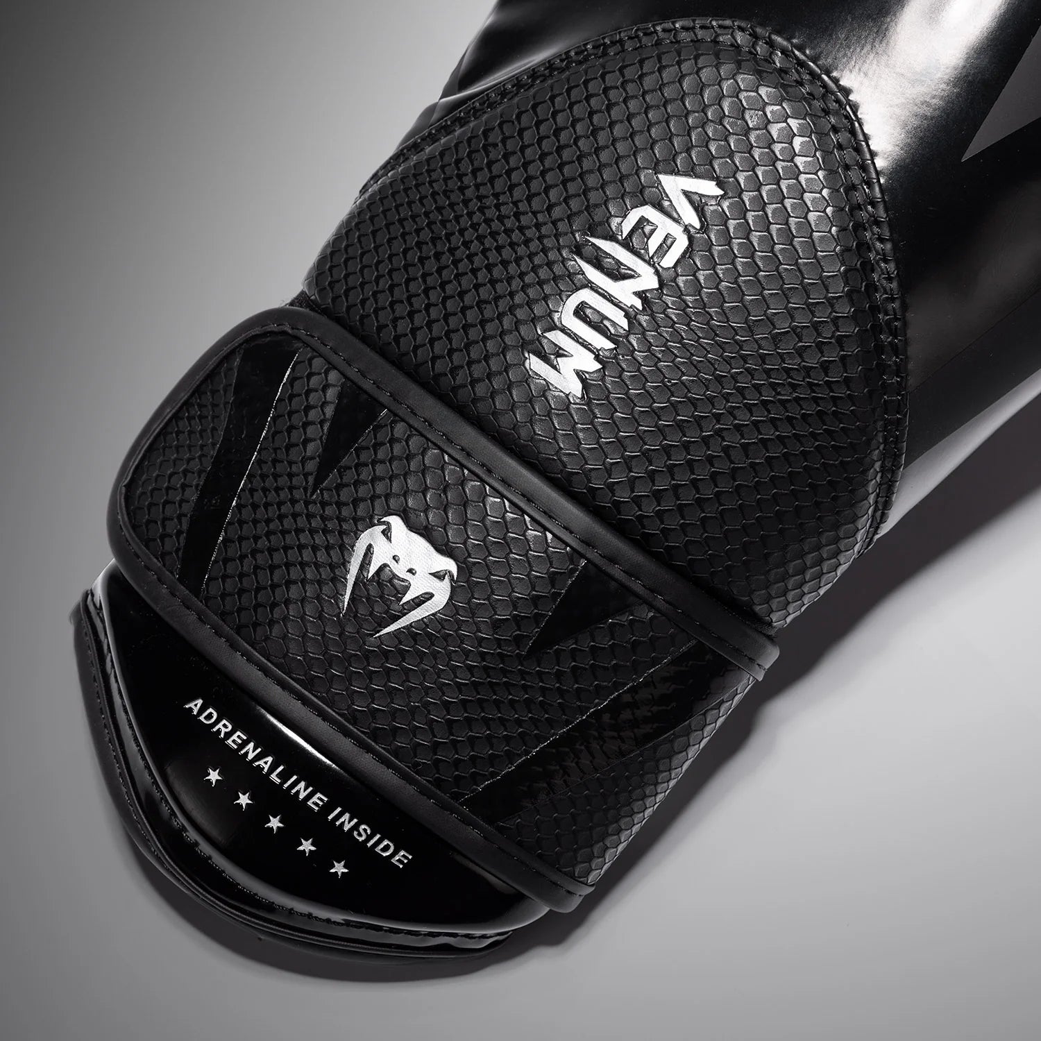 Gants de boxe Venum Challenger 4.0 Scales Noir