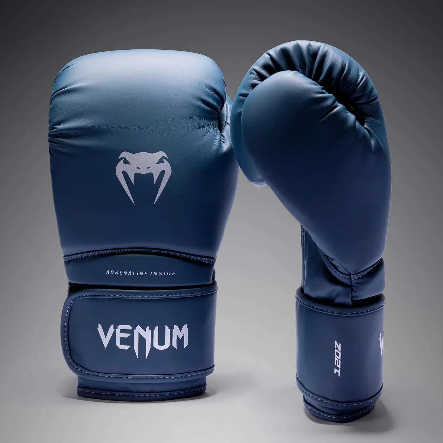 Gants de boxe VENUM Contender 1.5 bleu nuit et argent pour débutants, confort et protection optimale