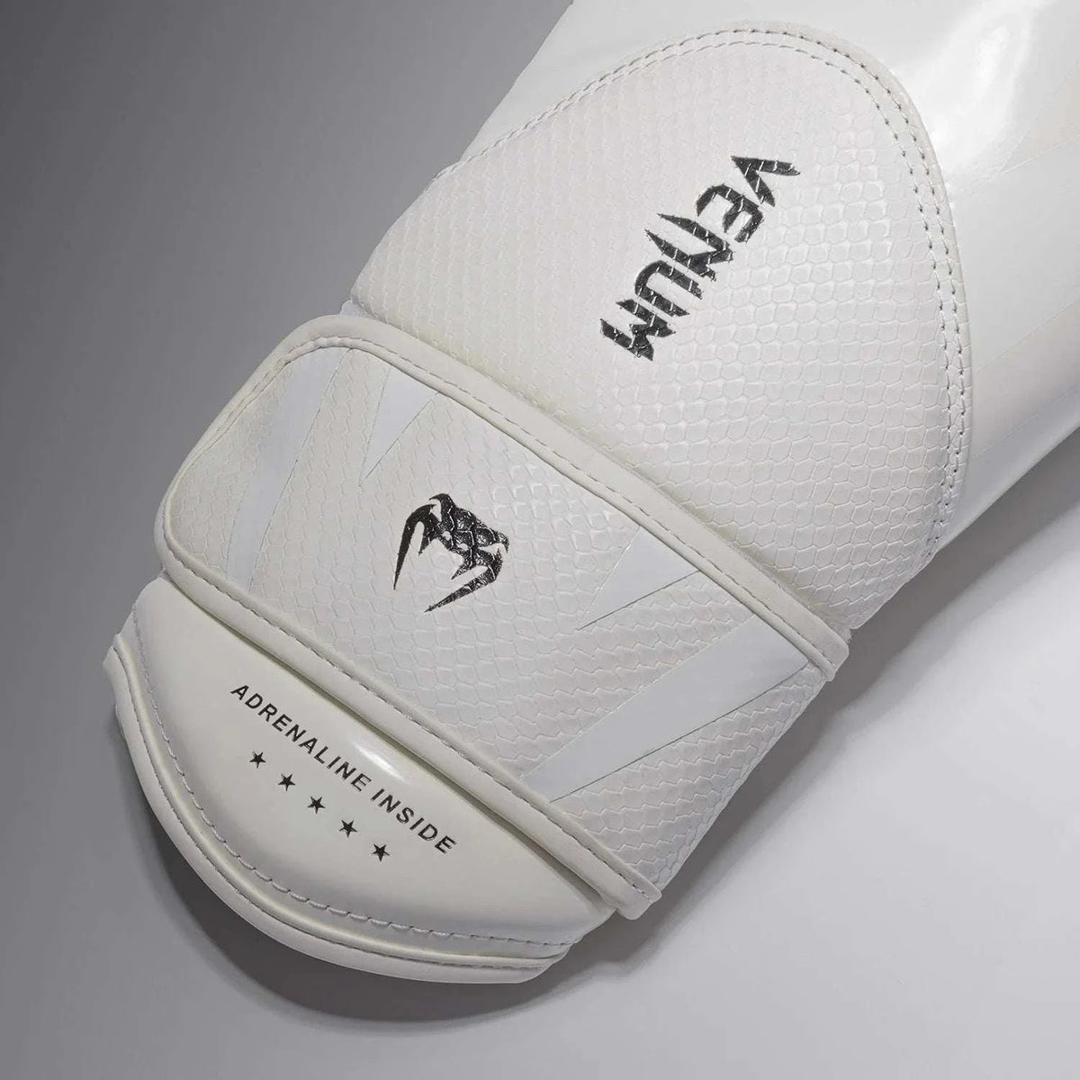 Gants de boxe Venum Challenger 4.0 Scales en cuir synthétique avec mousse triple densité et design snakeskin