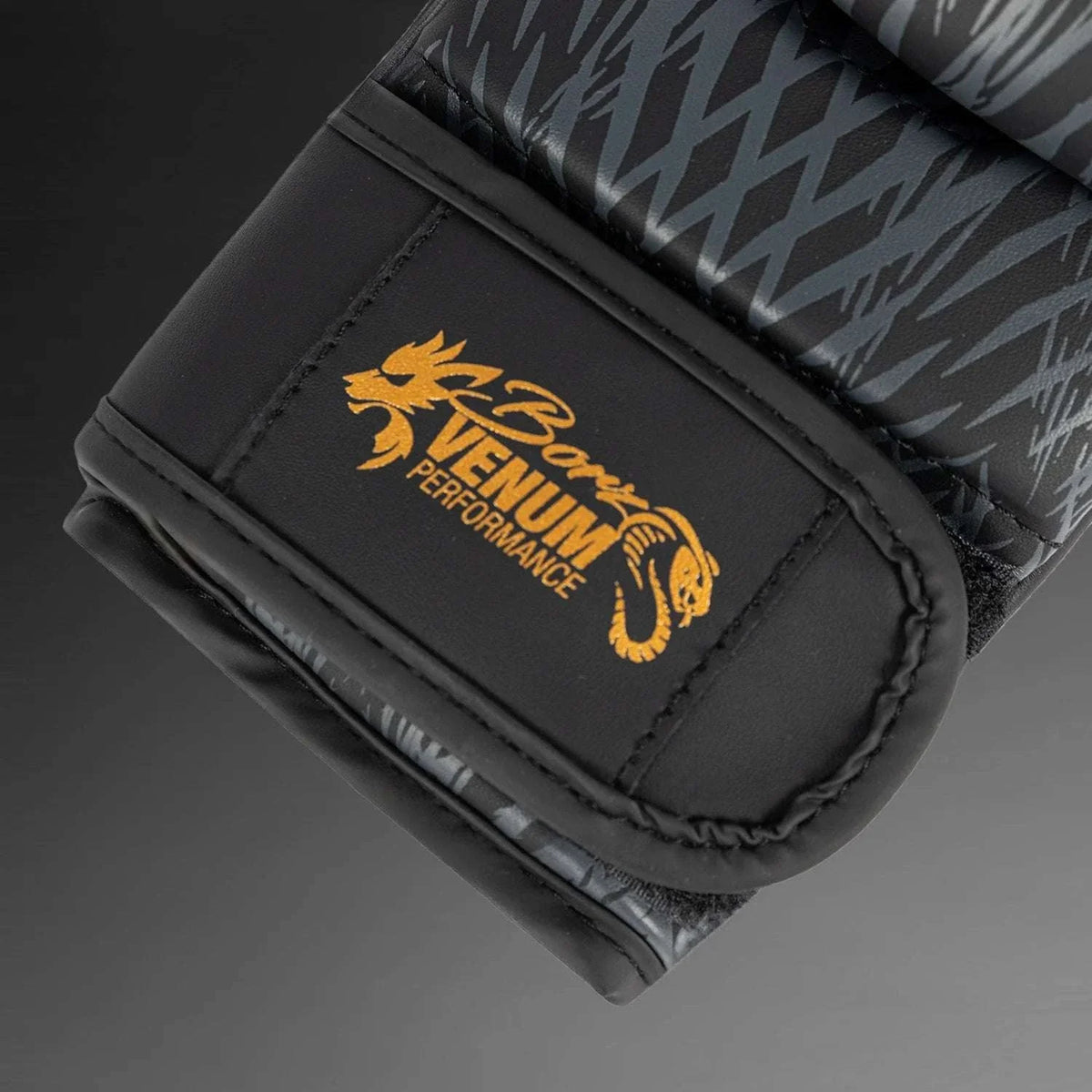 Gants de sparring Venum x Chimaev Wild Borz noir et or en cuir premium pour protection et puissance