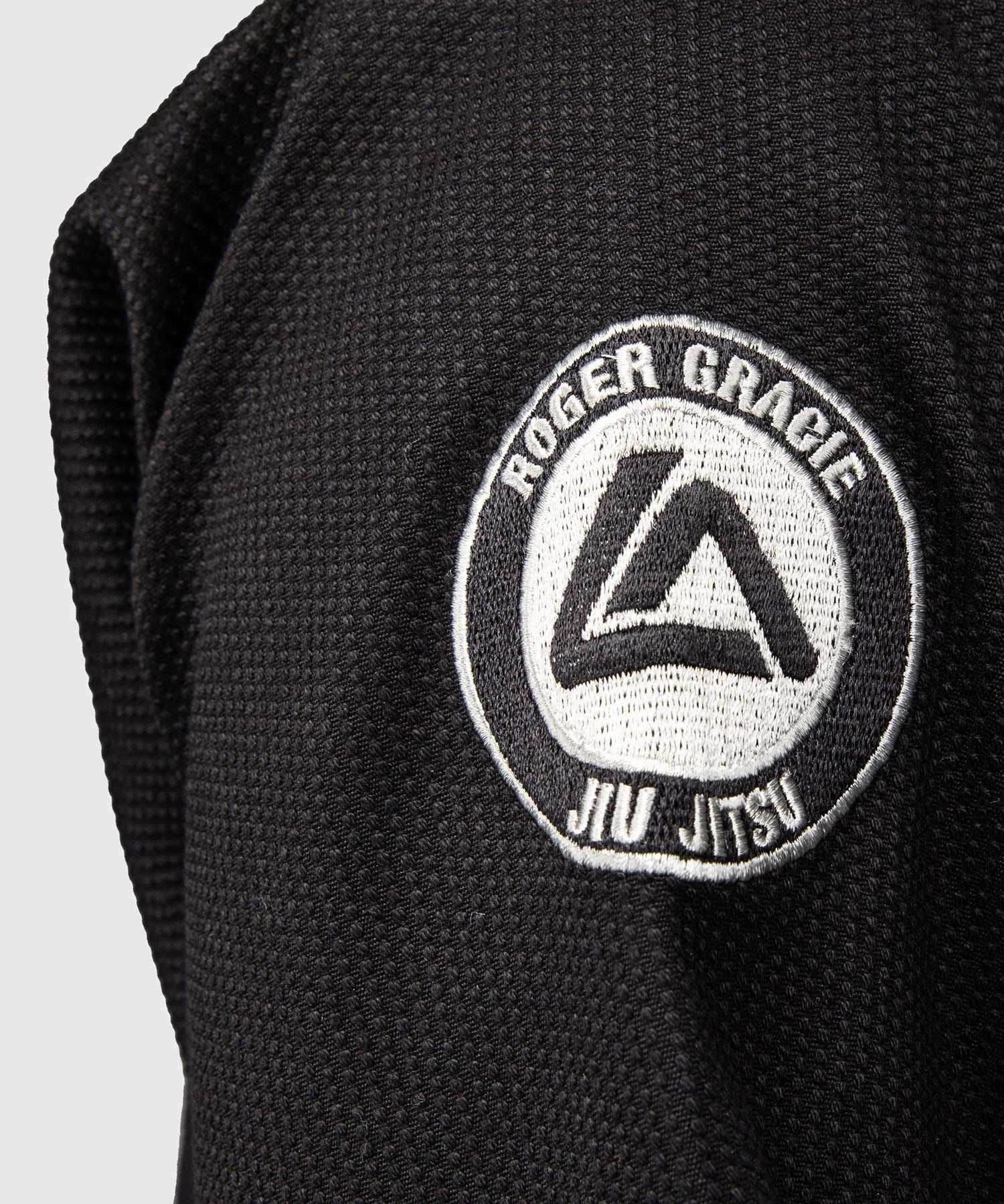 Kimono JJB Venum noir collab Roger Gracie, confortable et résistant pour jiu-jitsu brésilien, conforme IBJJF