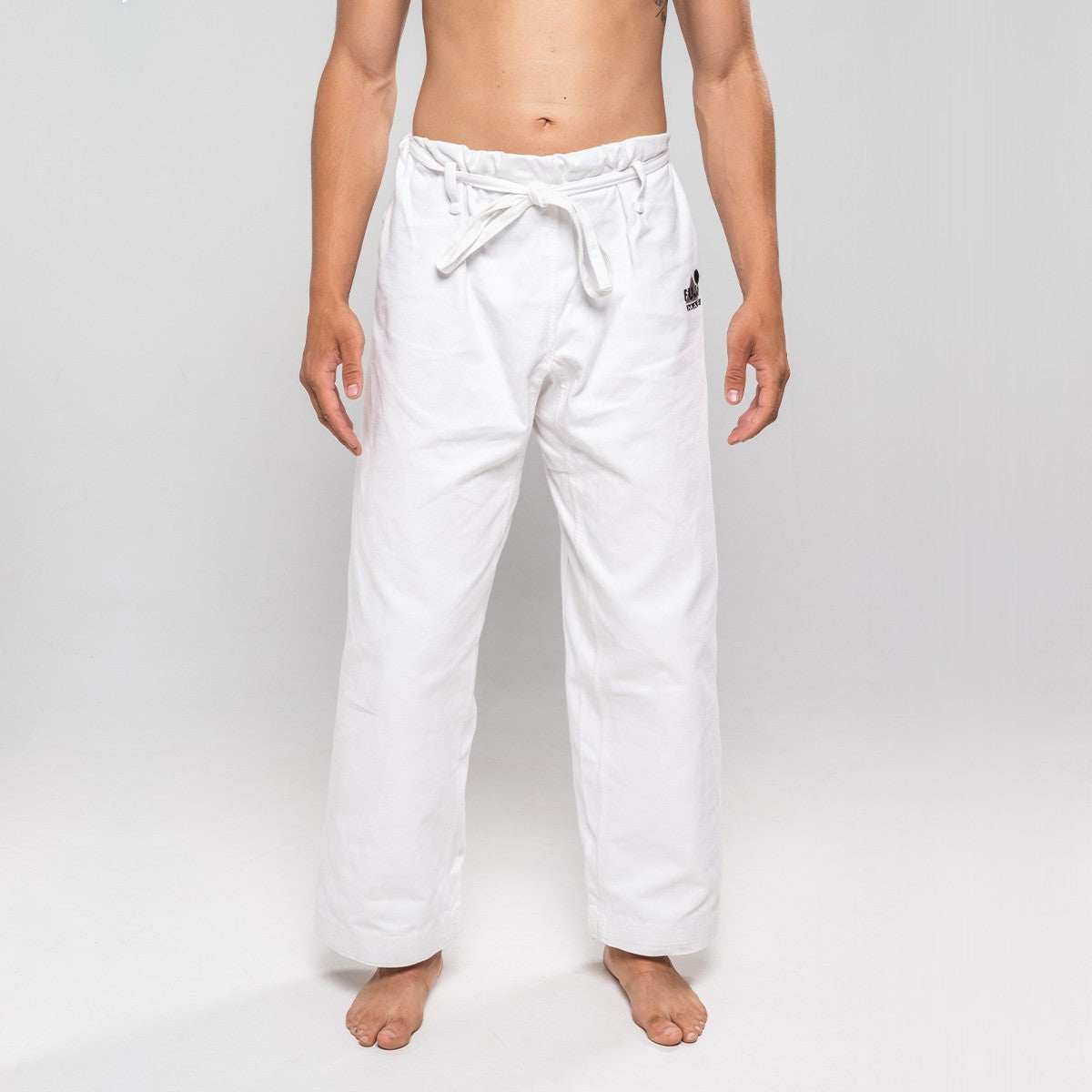 White Pantalon Karaté Legacy II with adjustable waist and durable cotton fabric for martial arts training