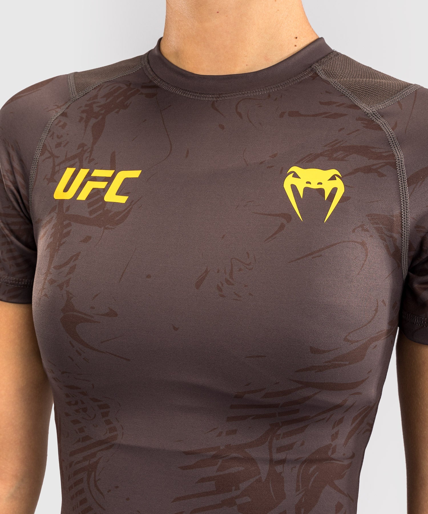 Rashguard Femme Performance UFC Fusion by Venum Authentic Fight Week