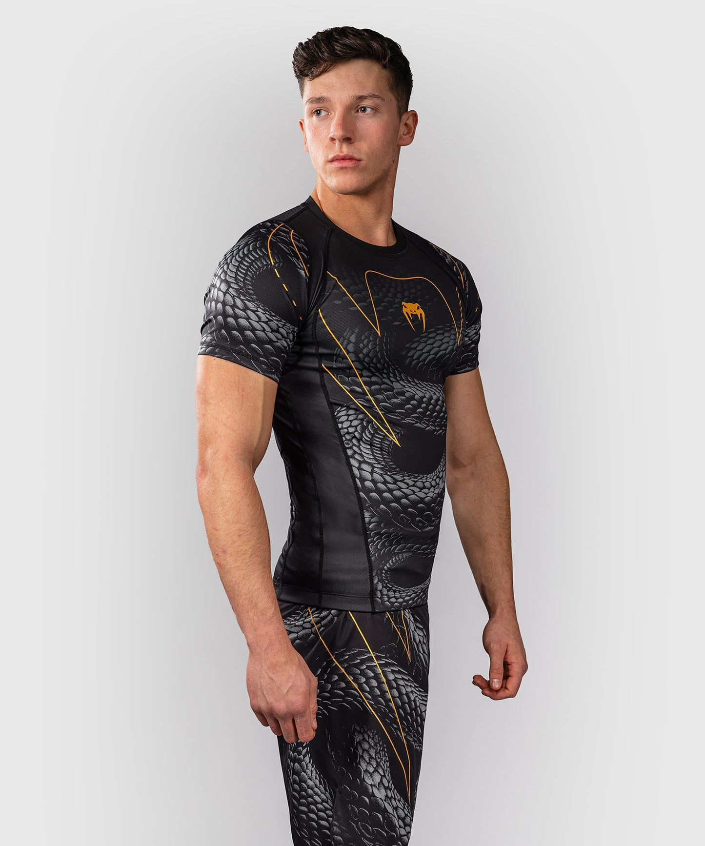 Rashguard Manches Courtes Venum Matupa - Noir/Gris/Or