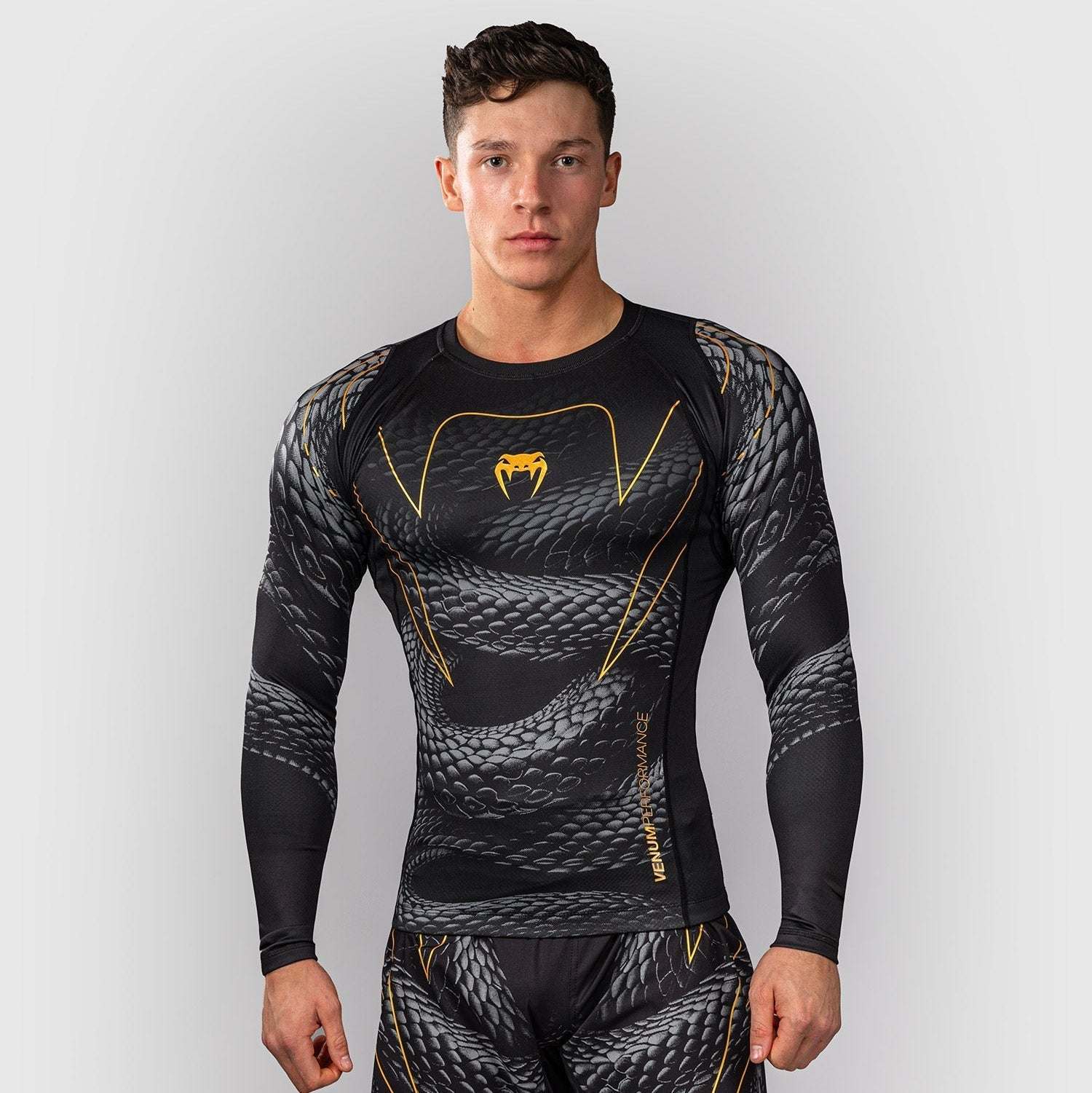 Rashguard manches longues Venum Matupa noir gris or pour grappling et MMA, compression et protection optimale
