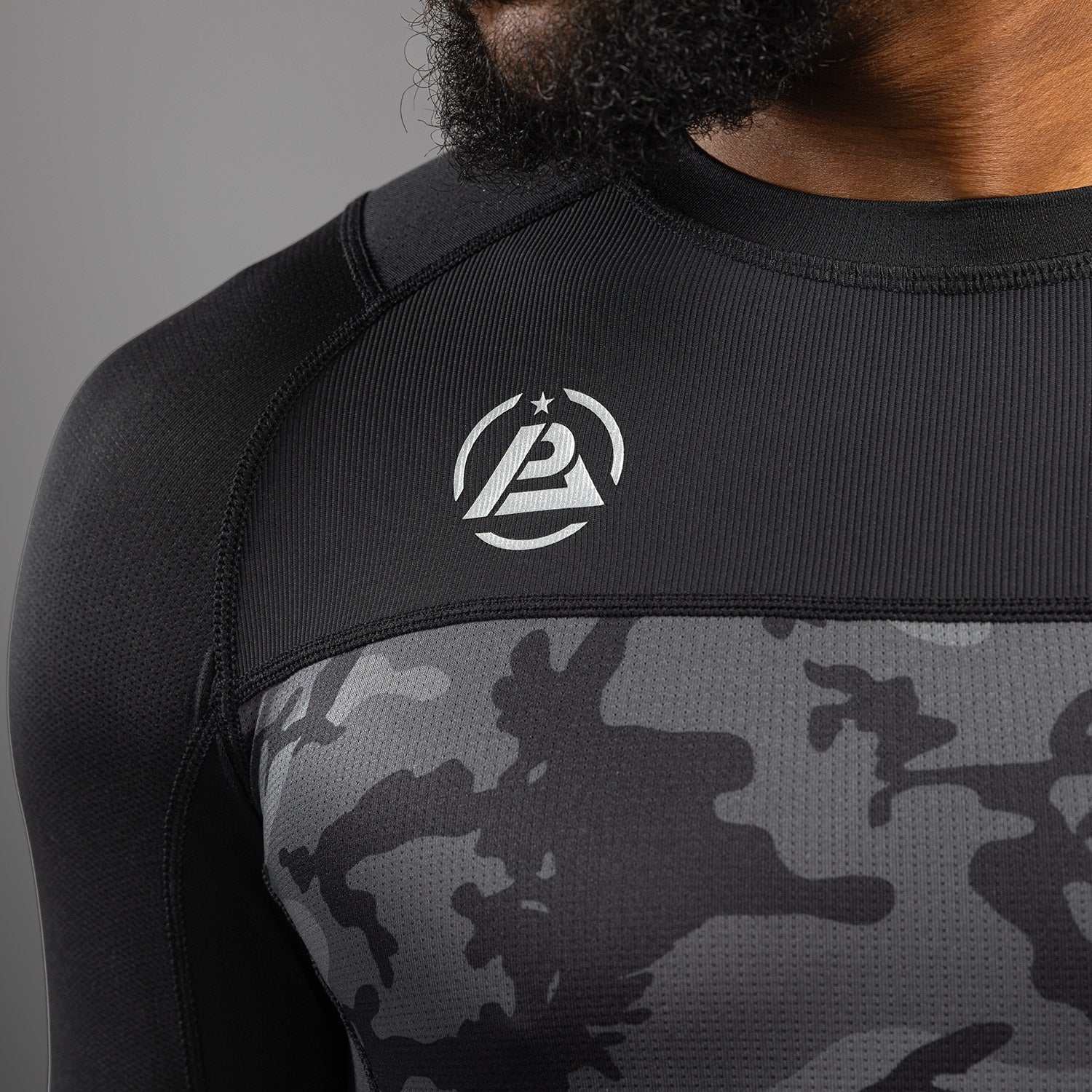 Rashguard manches longues Venum x Polaris noir et gris pour grappling et MMA