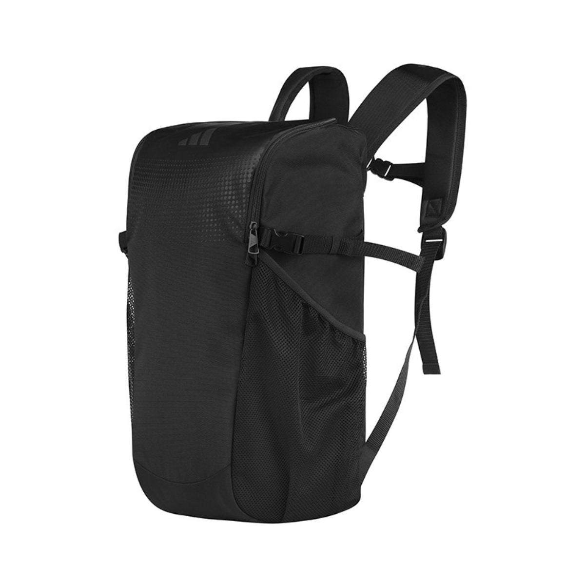 Sac à dos noir adidas Combat Sport 2.0 en polyester 600D, 25L, avec poches multiples, bretelles matelassées et dos ergonomique.