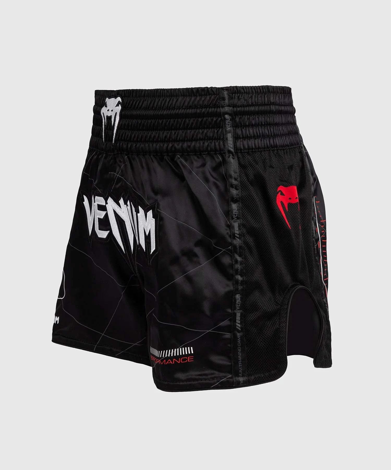 Short de Boxe Thaï Venum Tactical XT - Noir/Rouge Feu | Performance & Résistance