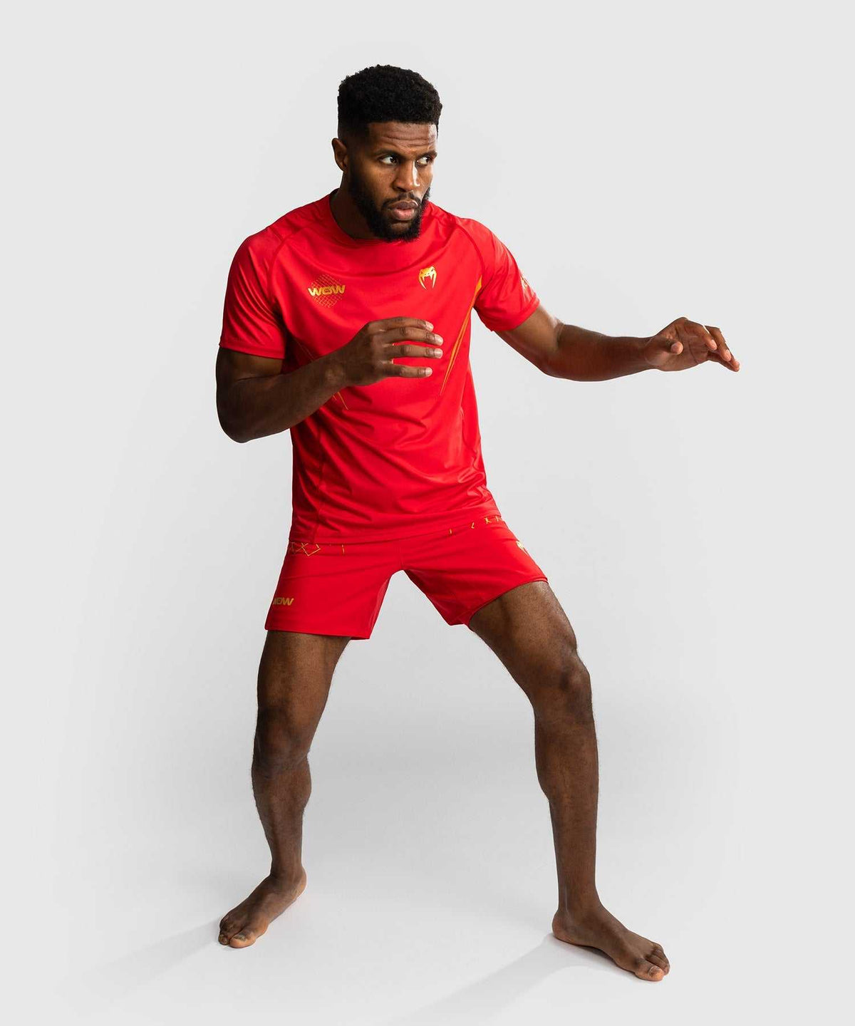 T-shirt Venum x WOW FC rouge et or en matière Dry Tech respirante et coupe sportive