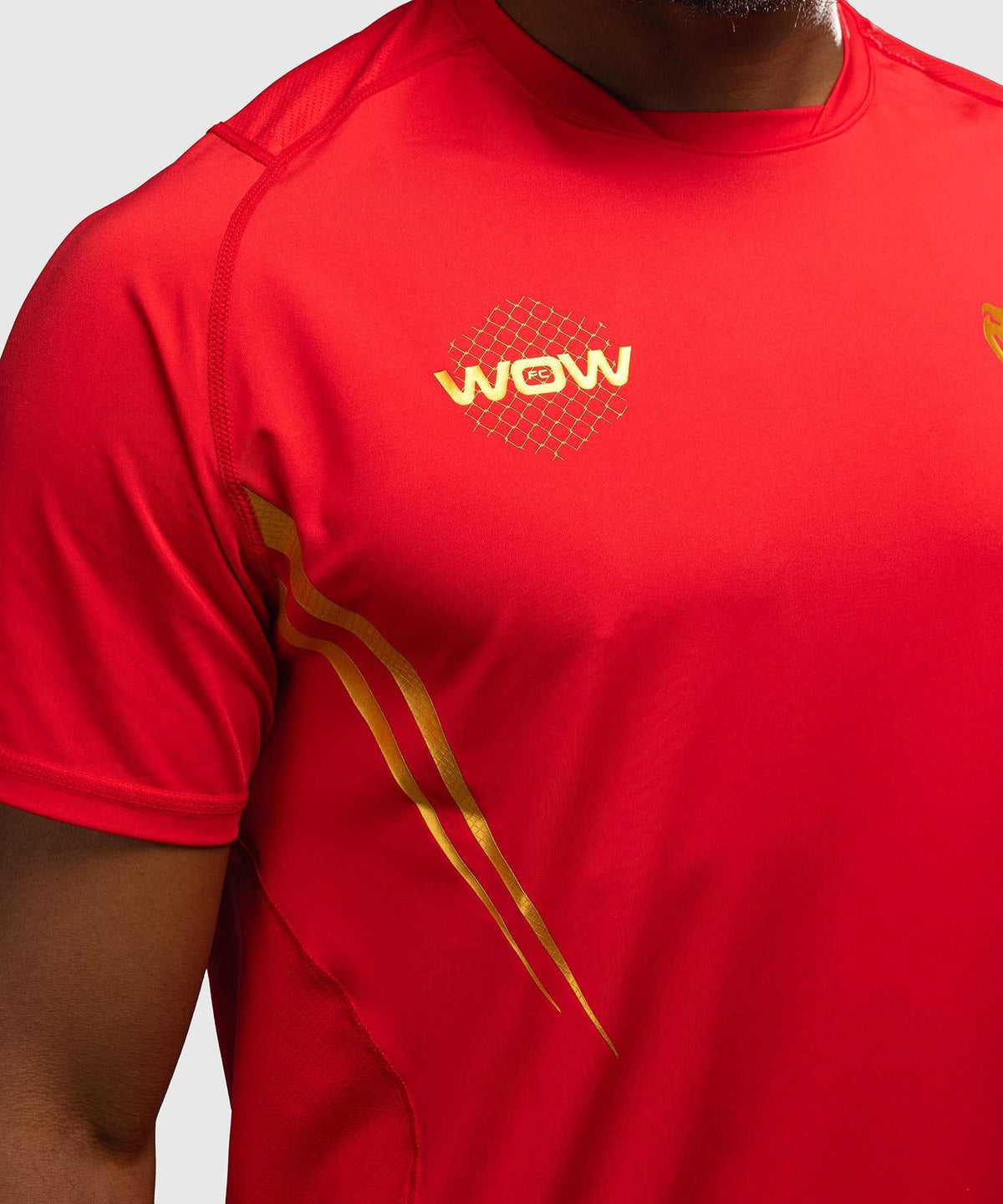 T-shirt rouge et or Venum x WOW FC Dry Tech léger et respirant pour sports de combat