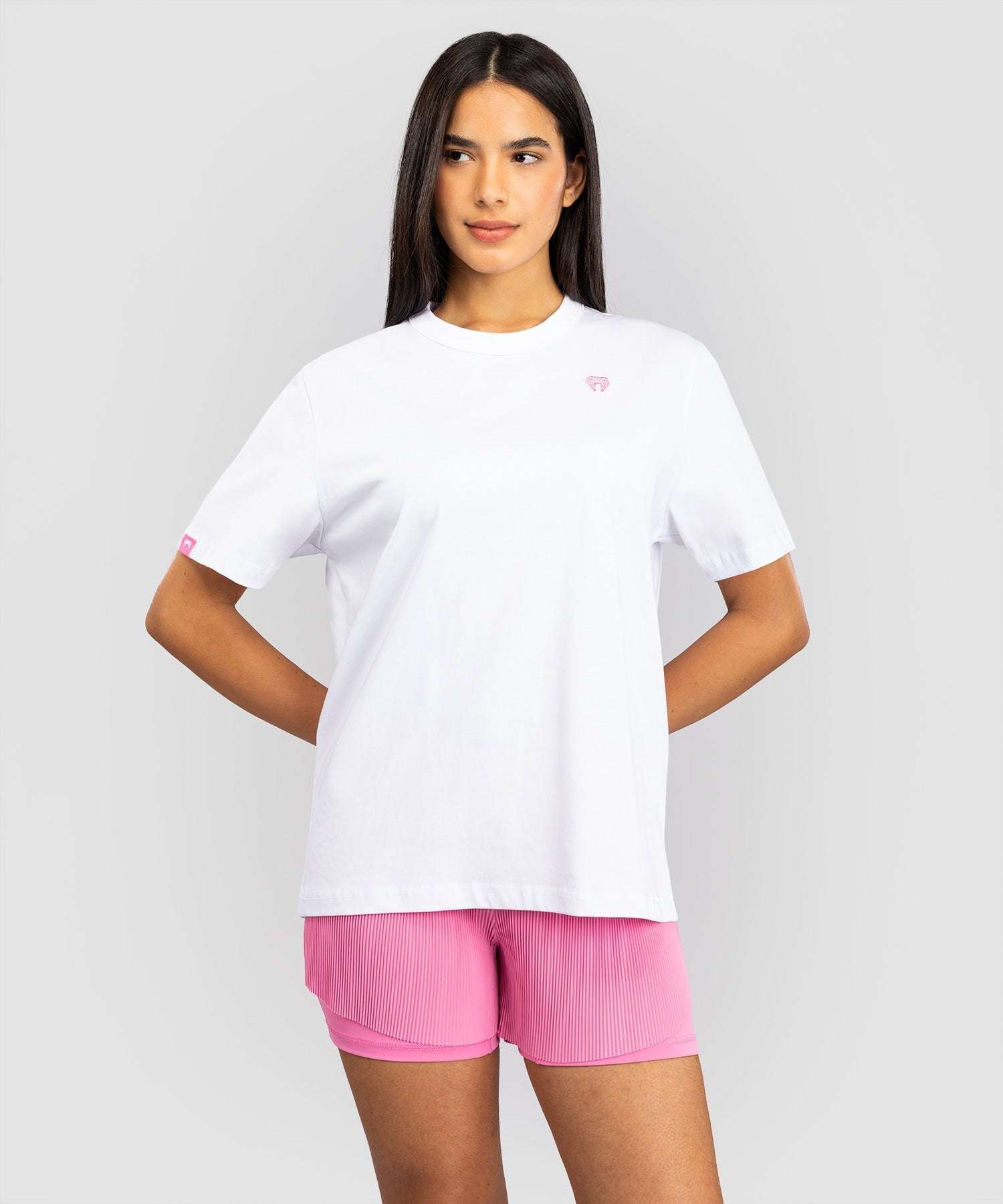 T-shirt Venum Silent Power Oversize blanc confortable et sportif pour entraînement et usage quotidien