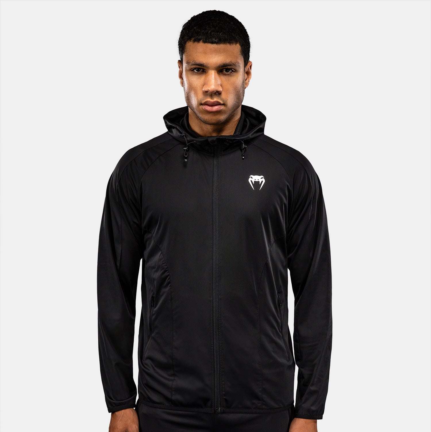 Veste de survêtement Venum Contender Aero noire, coupe ajustée, légère et respirante pour sport et quotidien