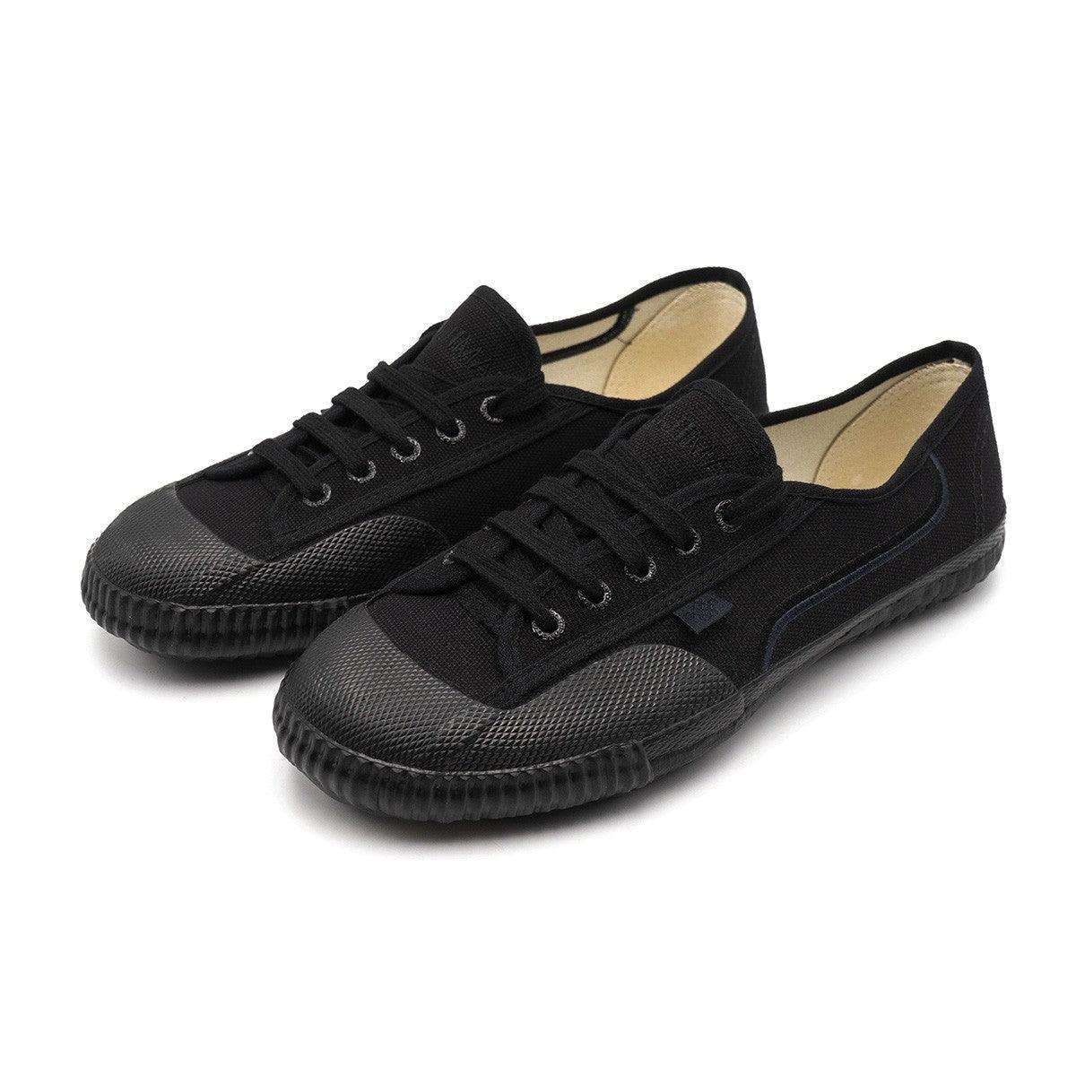 Paire de chaussures Shaolin FUJIMAE tout noir, toile et semelle noires pour Kung Fu et Tai Chi