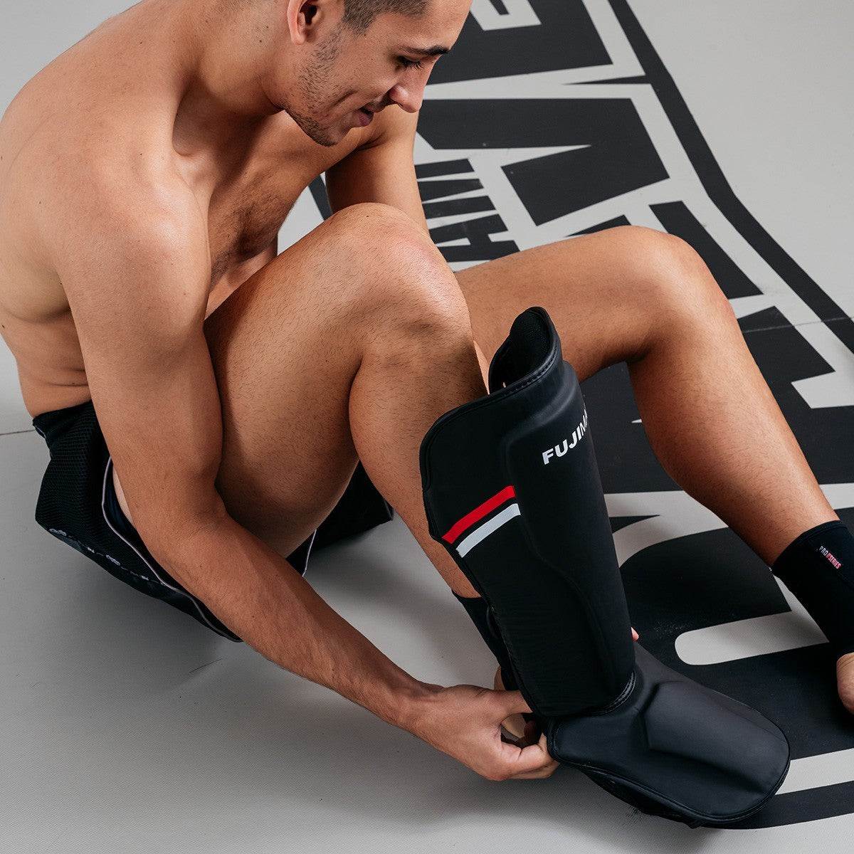 Protège tibias-pieds FUJIMAE ProSeries black