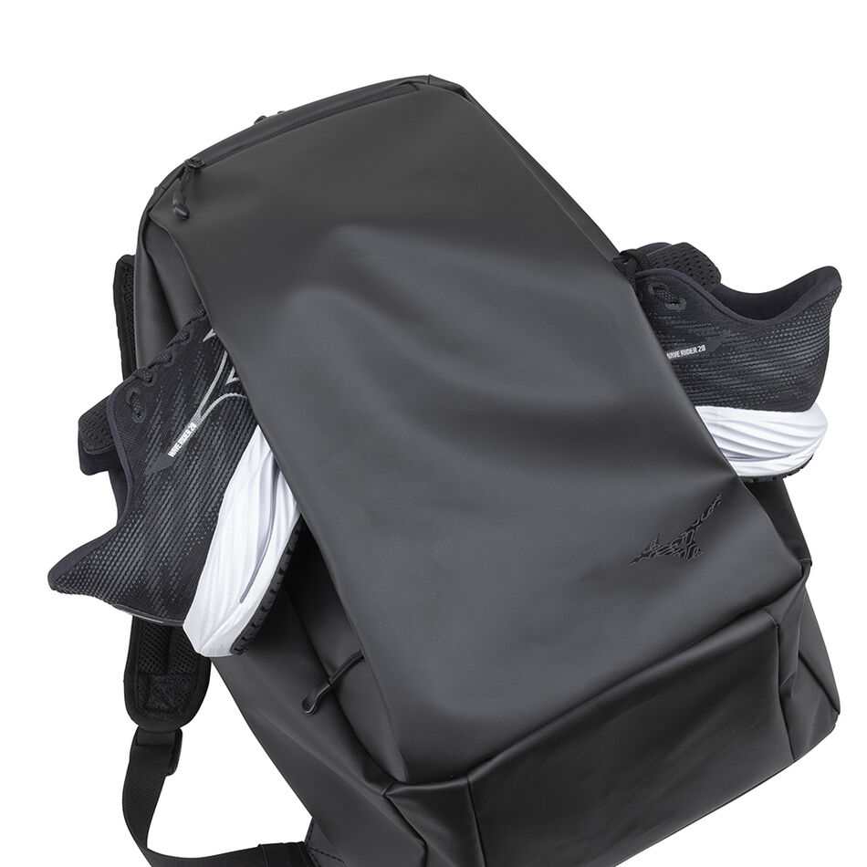 Sac à dos Mizuno WASO 25L WP noir, sangle poitrine et dos rembourré