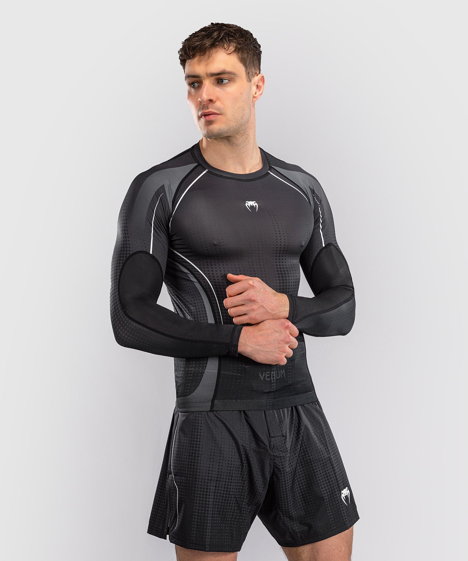 Rashguard manches longues Venum Stealth a coupe compressive