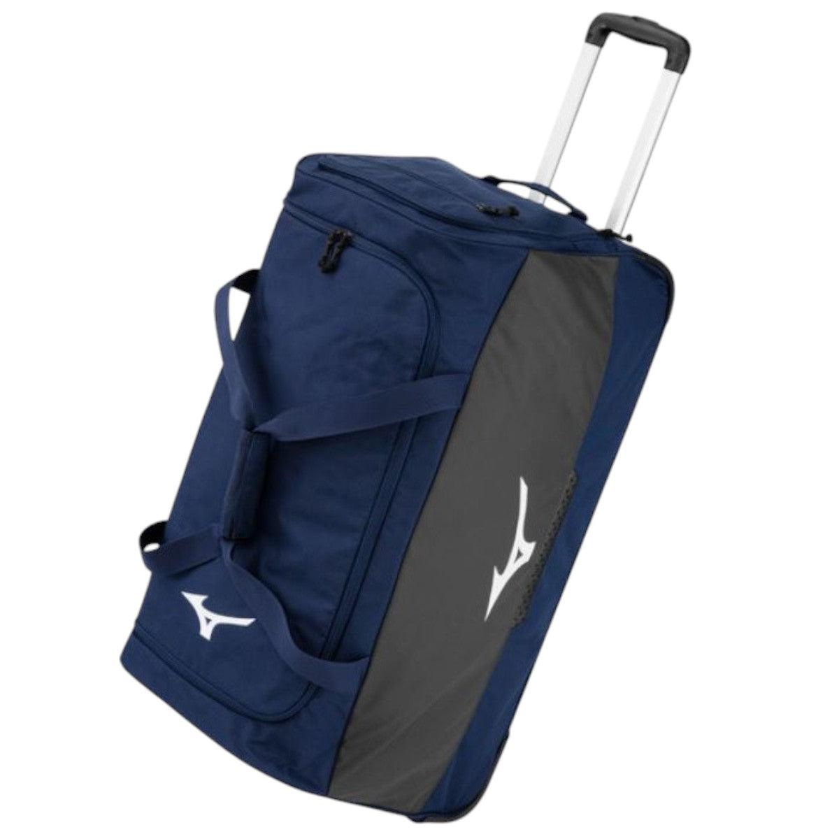 Vue du sac de sport Mizuno avec la poignée télescopique dépliée.