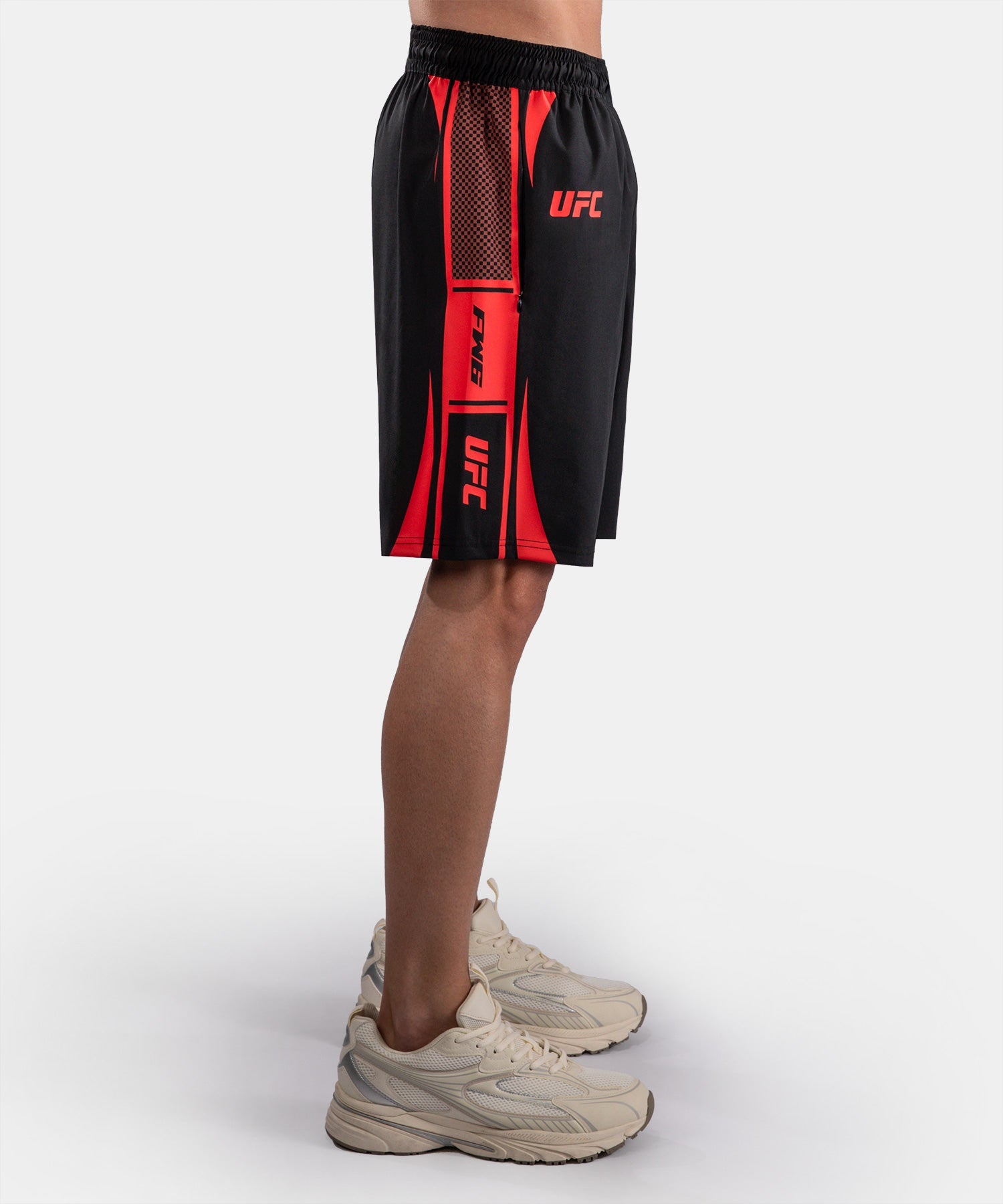 Short d'entraînement UFC Venum Fight Week Noir/Rouge, poches latérales zippées