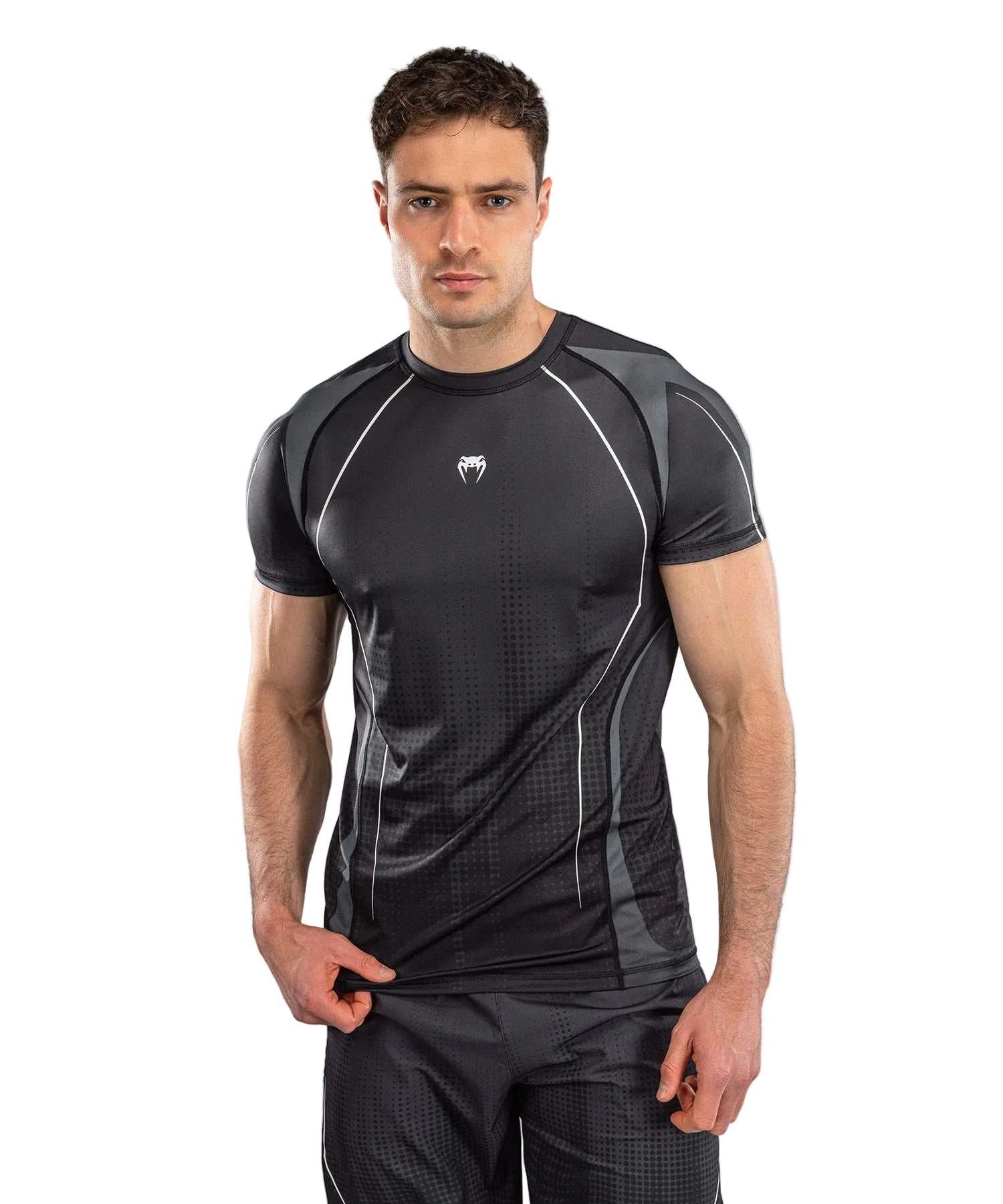 T-shirt Venum Stealth noir et blanc à coupe droite en tissu Dry Tech micro-perforé pour entraînement et sports de combat