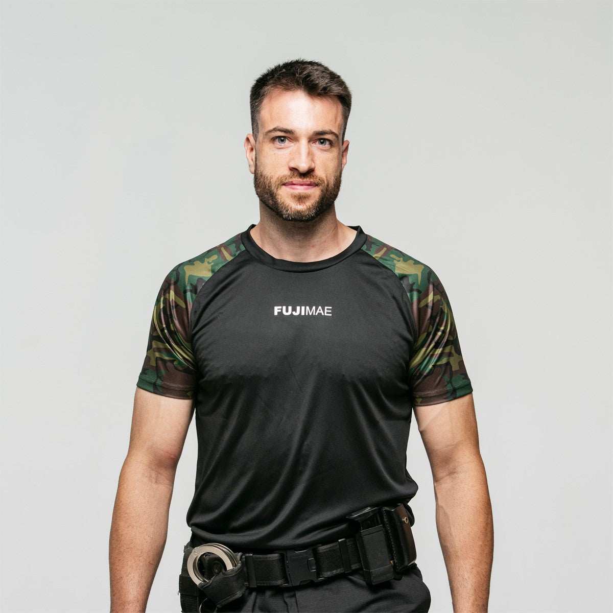 T-shirt FUJIMAE SD Print porté à l'entraînement de Krav Maga