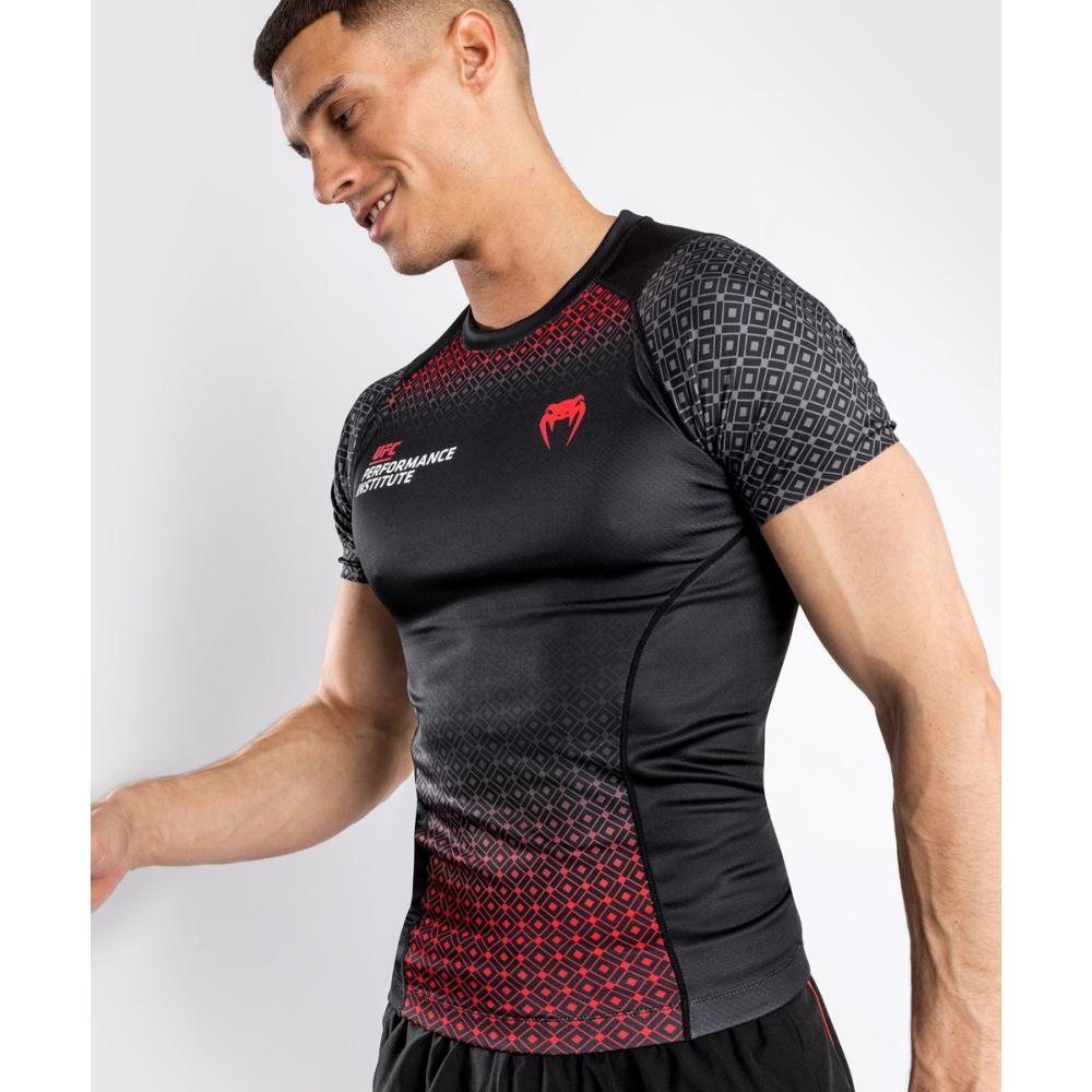 t-shirt-de-compression-ufc-venum-performance-institute-manches-courtes
