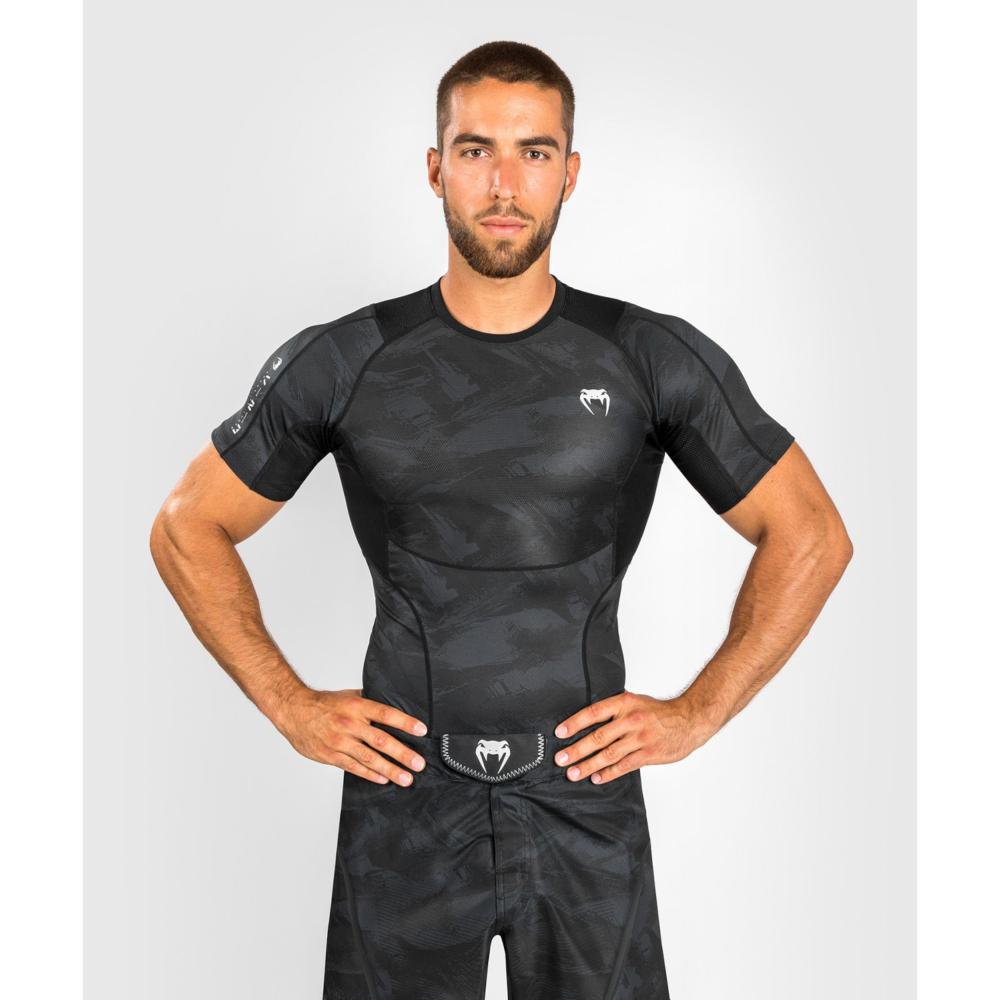 t-shirt-de-compression-venum-electron-3-0-manches-courtes