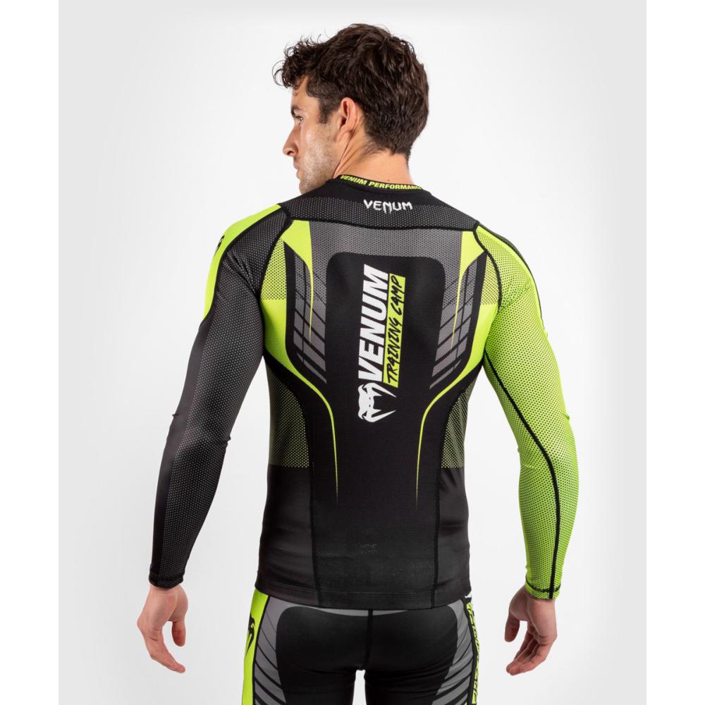 t-shirt-de-compression-venum-training-camp-3-0-manches-longues