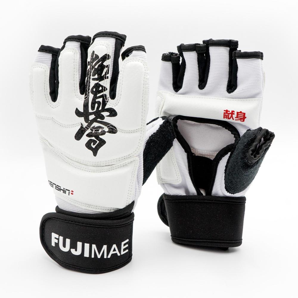 White and black Gants Kyokushin FUJIMAE karate gloves with PU material, dense EVA foam, breathable polyester, and secure velcro closure.