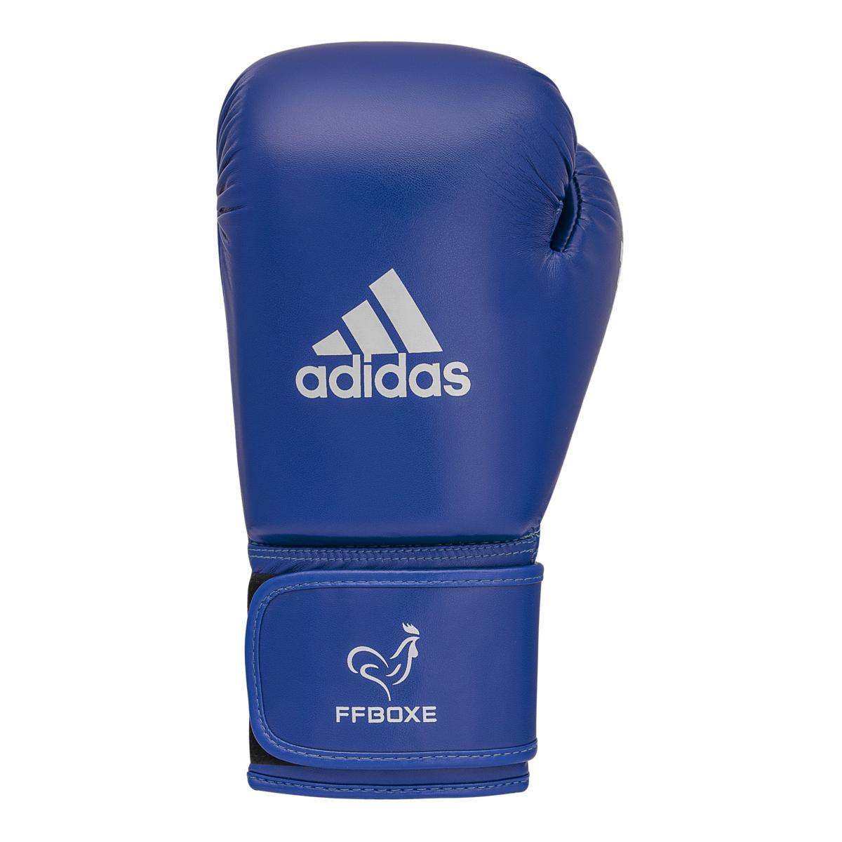 Gant de boxe amateur FFB Adidas bleu en PU avec fermeture scratch, approuvé IBA pour compétition officielle
