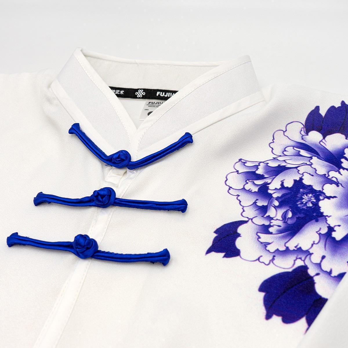 White Tenue Tai Chi Chuan with blue floral porcelain pattern and traditional blue knot buttons collar