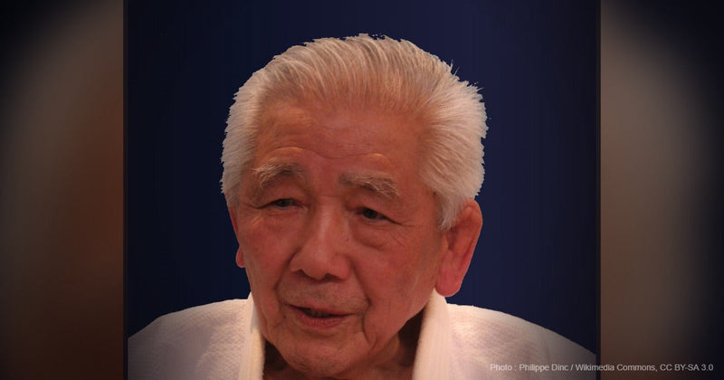 Portrait de maître Shozo Awazu en judogi, 9e dan du Kôdôkan et l'un des pères du judo français