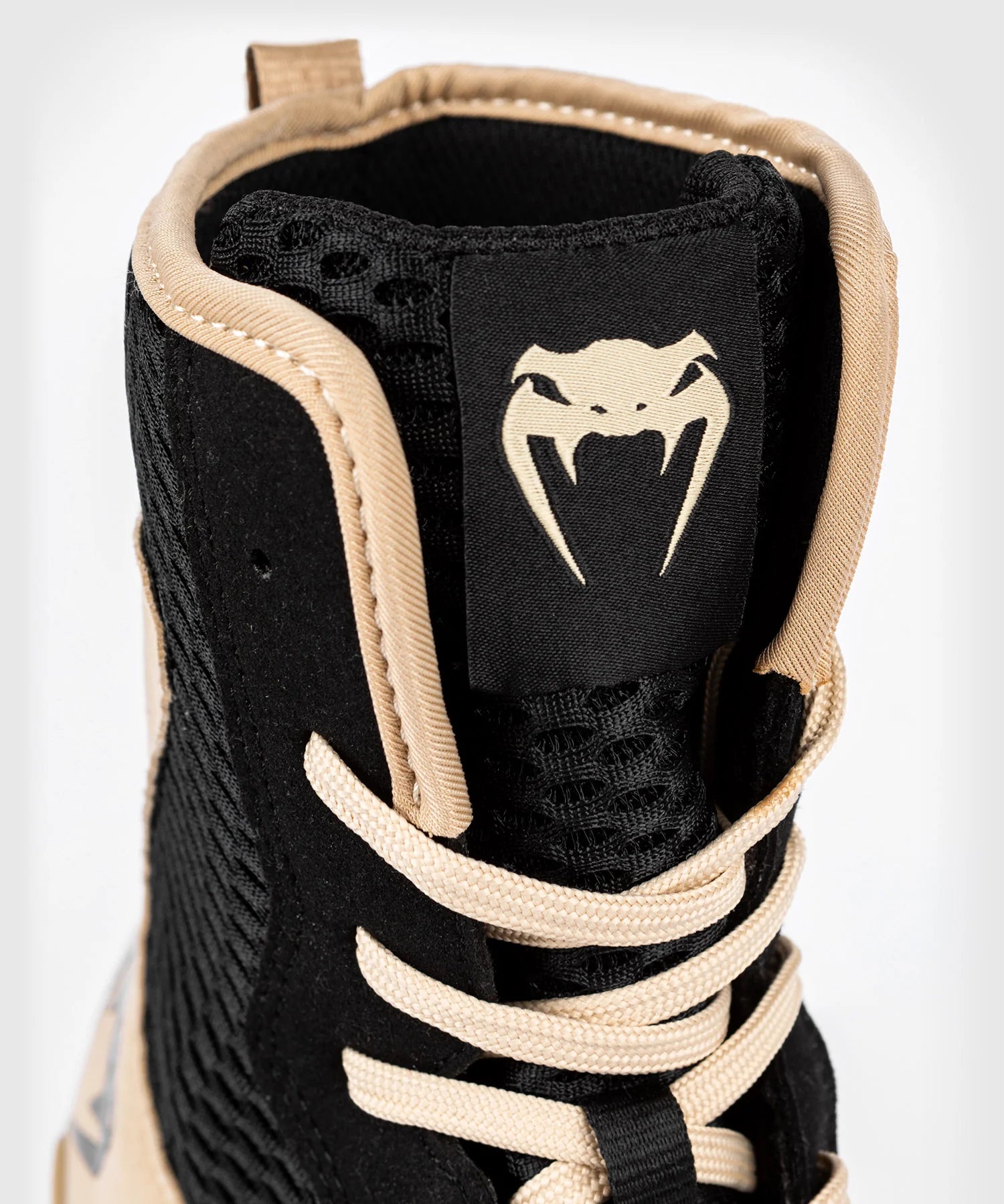 Chaussures de boxe Venum Contender - Noir/Sable