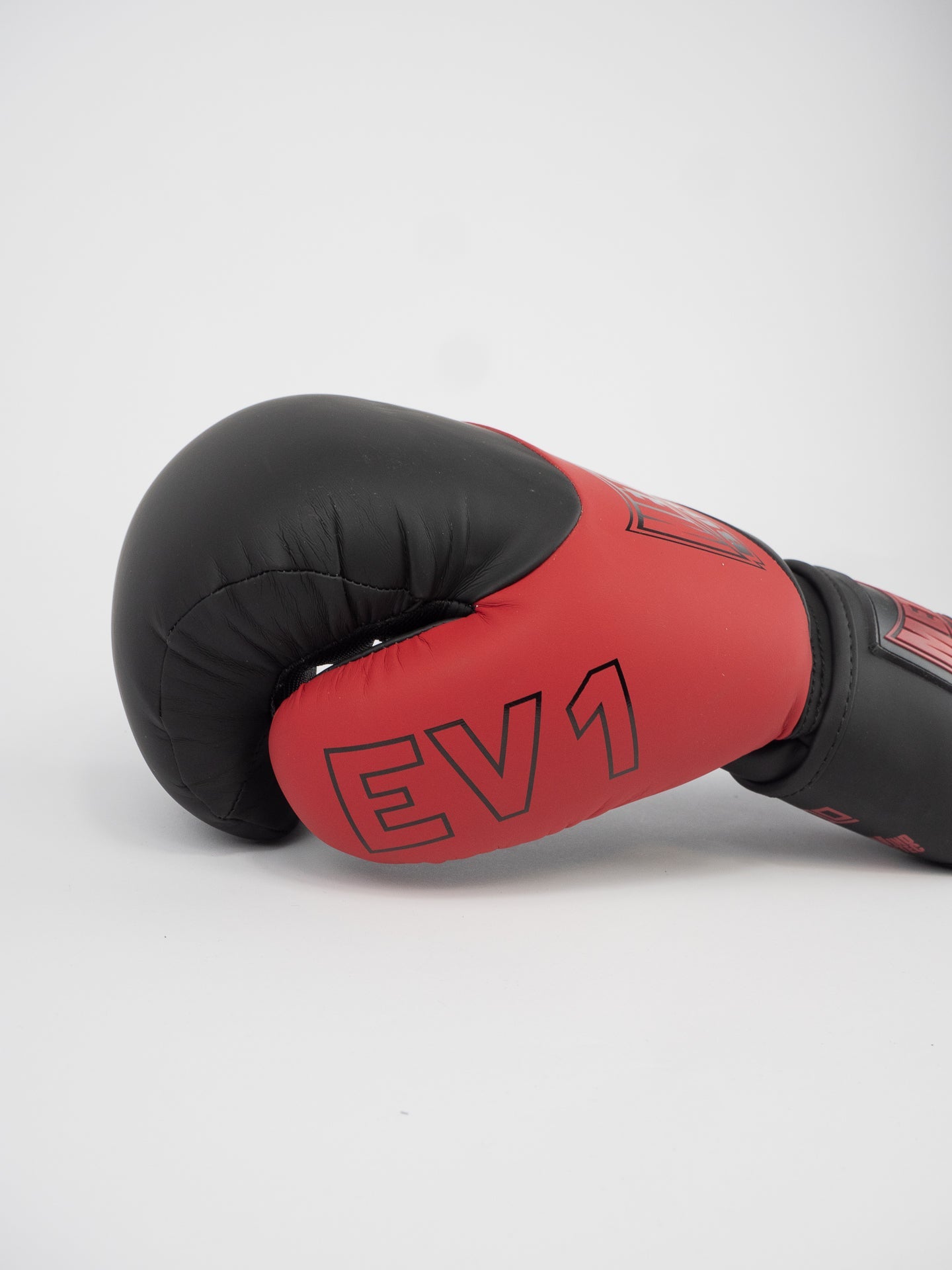 Gants de Boxe Metal Boxe EV1 - Noir/Rouge