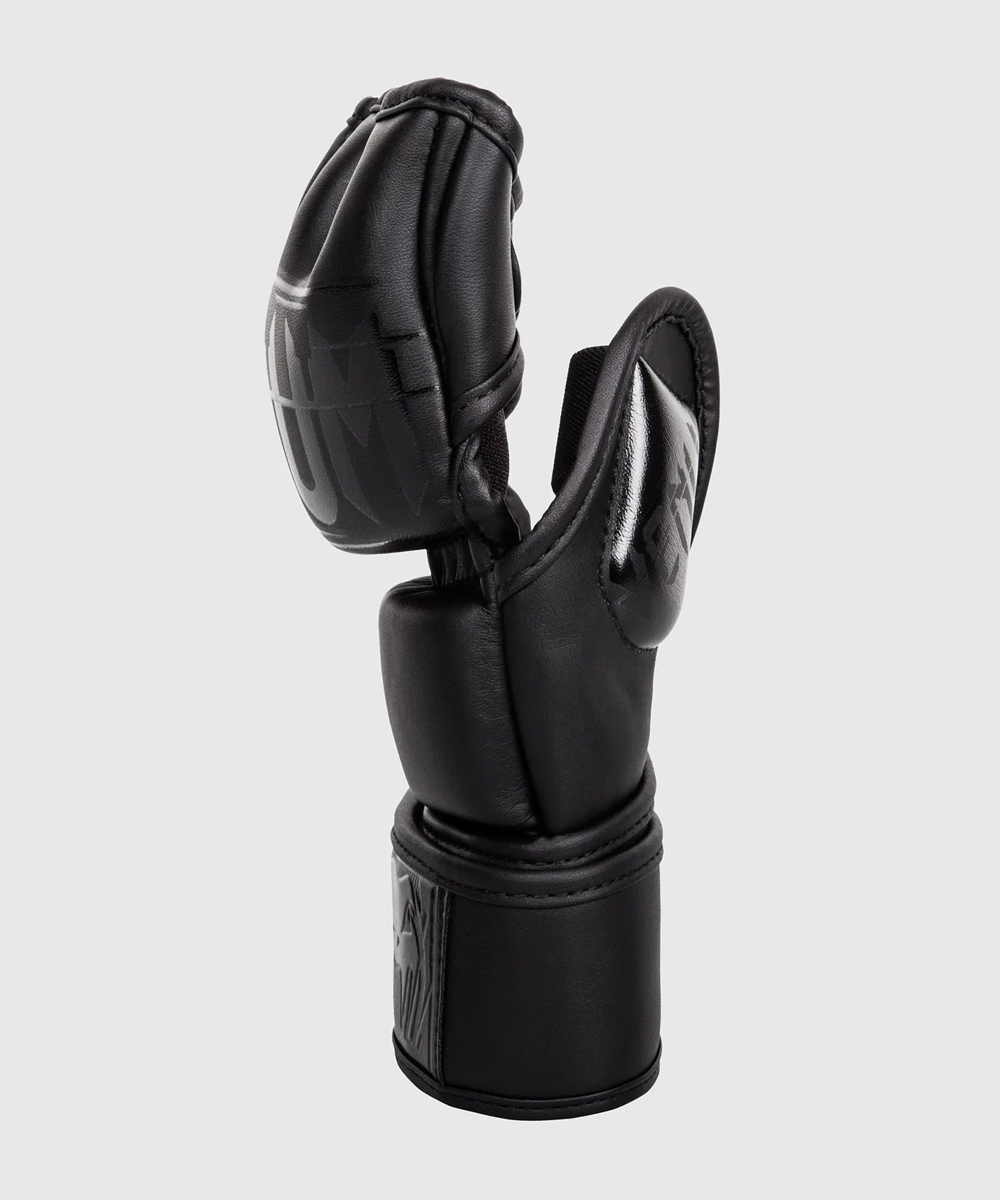 Gants combat libre Venum Undisputed