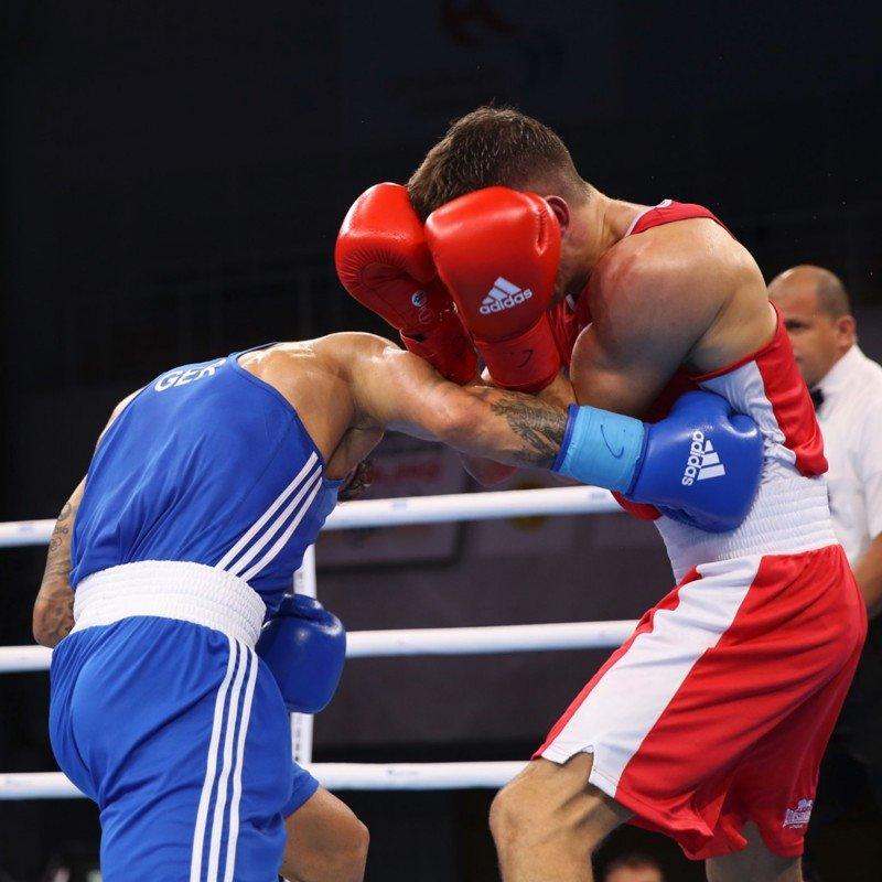 Gants de boxe amateur compétition IBA adidas - ADIIBA