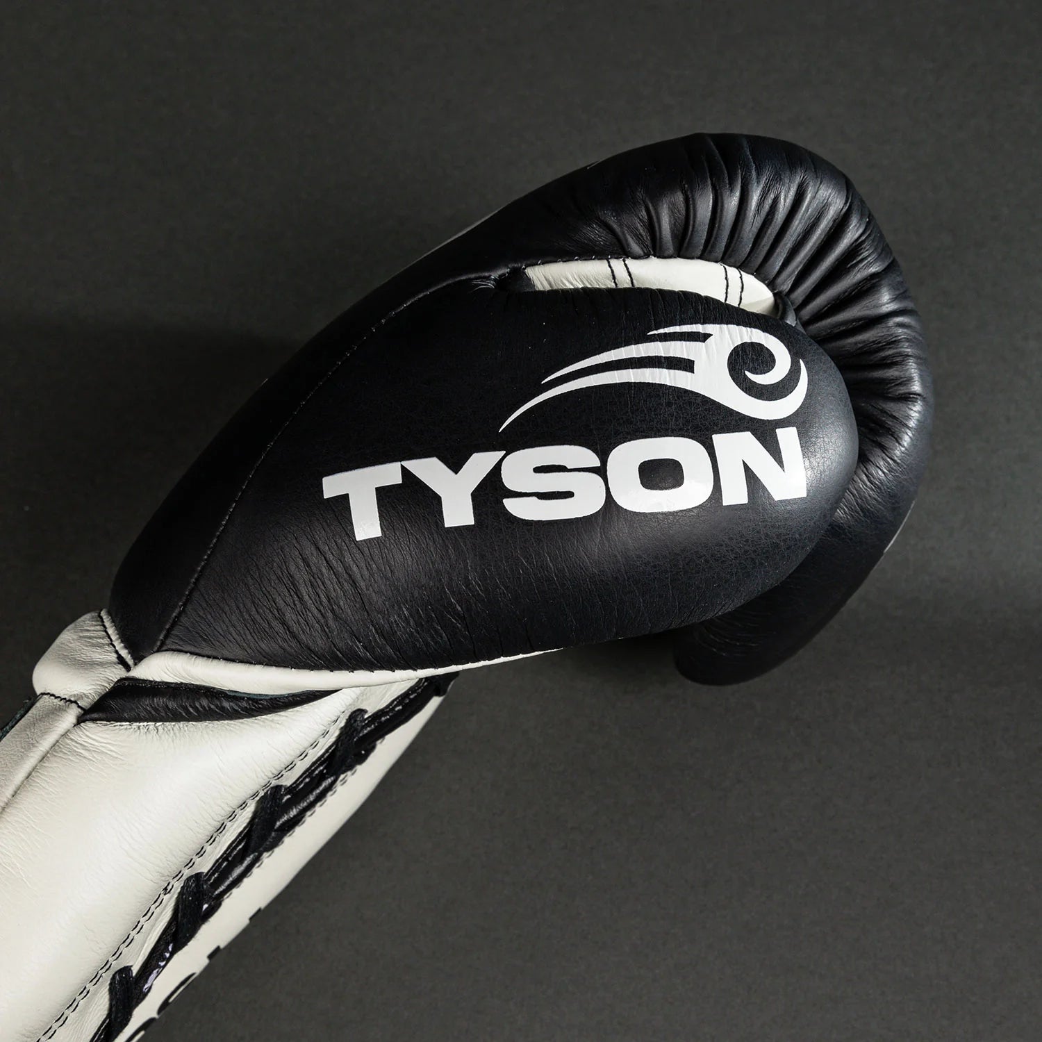 Gants de Boxe Pro avec lacets Venum Giant 2.0 Mike Tyson - Noir/Blanc