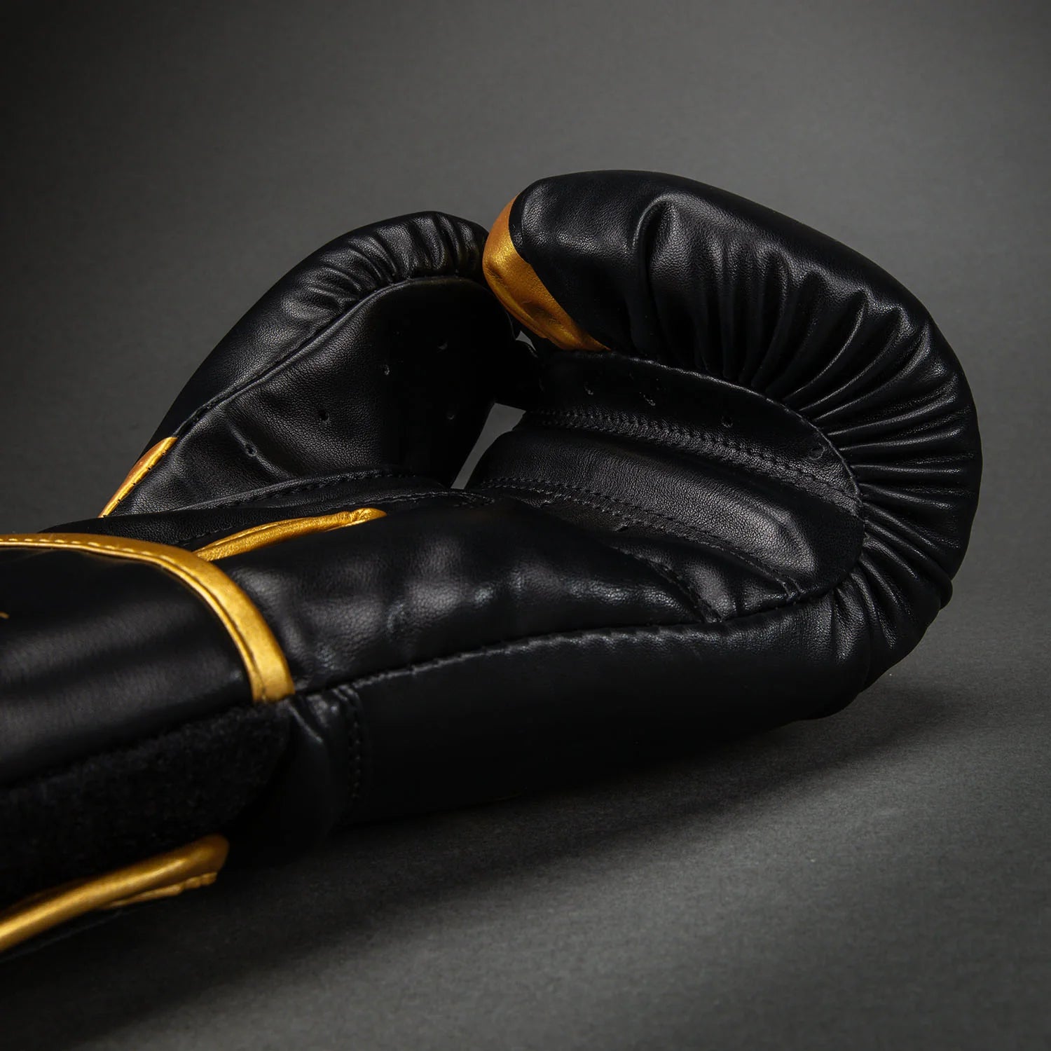 Gants de boxe Venum Challenger 2.5 – Noir/Or