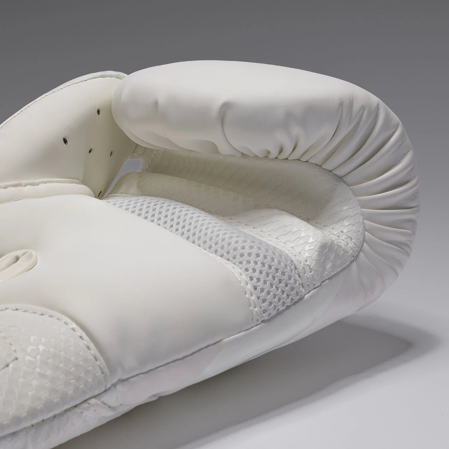 Gants de boxe Venum Challenger 4.0 Scales Ivoire