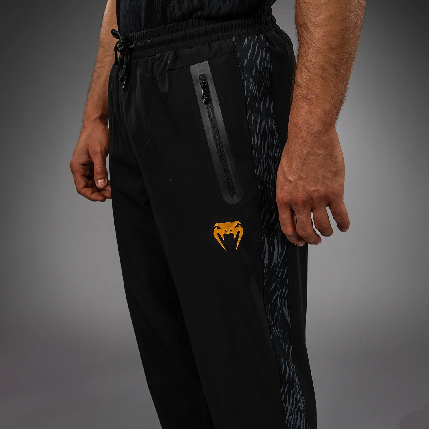 Pantalon de Jogging Venum x Chimaev Wild Borz – Noir/Gris