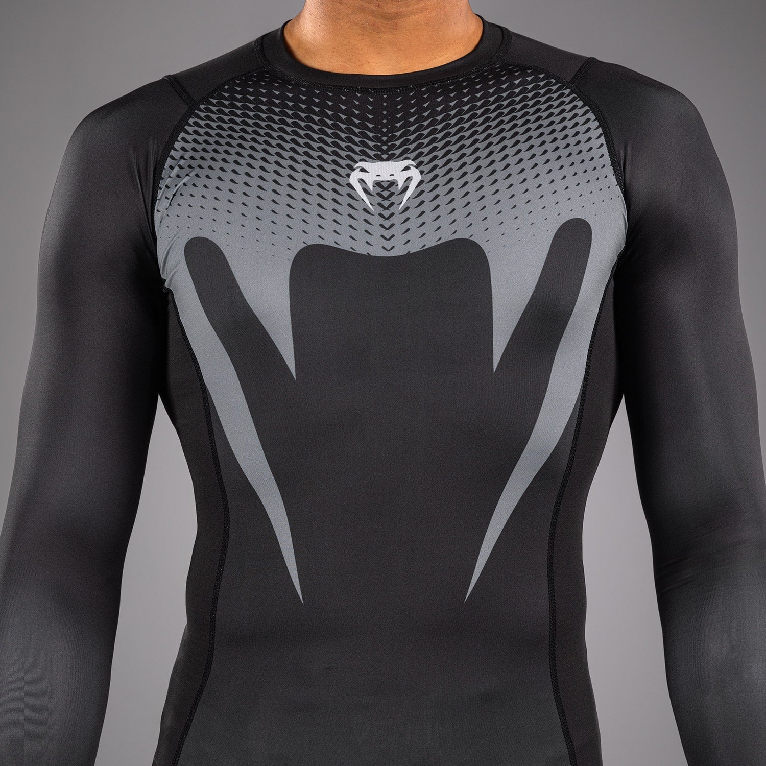 Haut de compression Venum No-Gi manches longues avec logo Venum