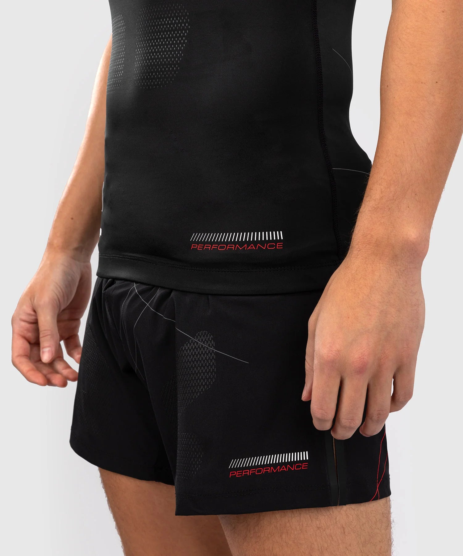 Rashguard Tactical XT Venum – Noir/Rouge Feu | Performance et Style