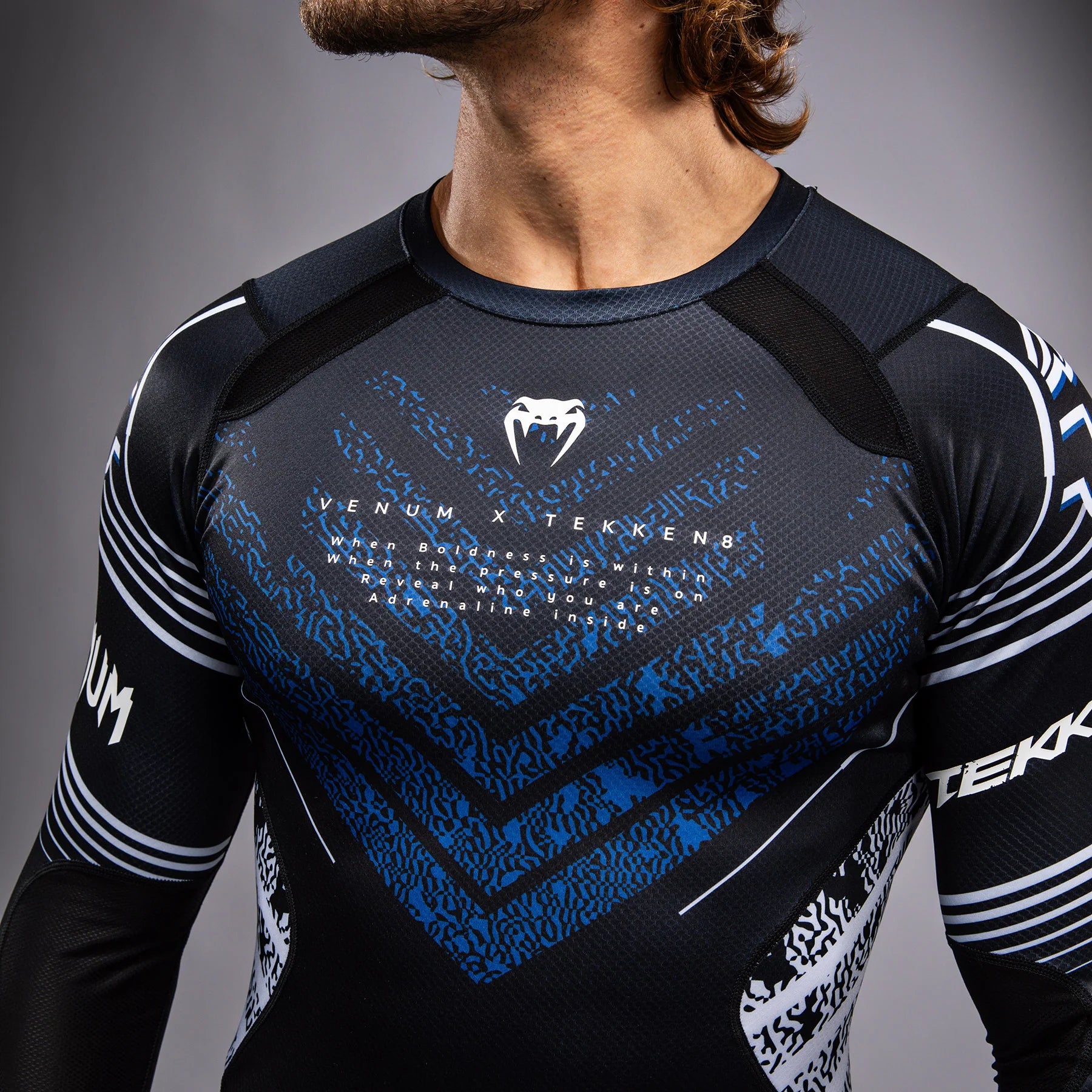 Rashguard Venum x TEKKEN 8 - Jin Kazama - Bleu/Noir/Blanc