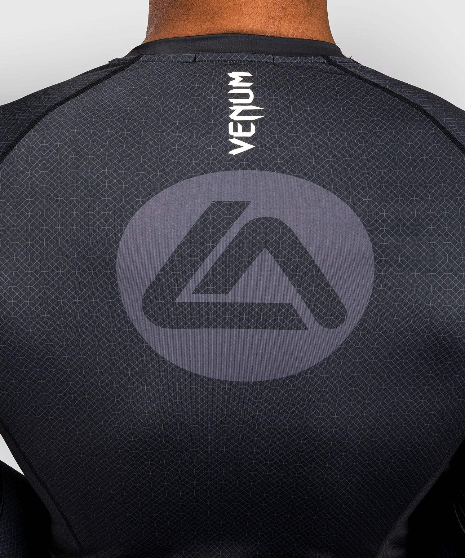 Rashguard manches courtes noir Venum x Roger Gracie Academy pour BJJ et grappling