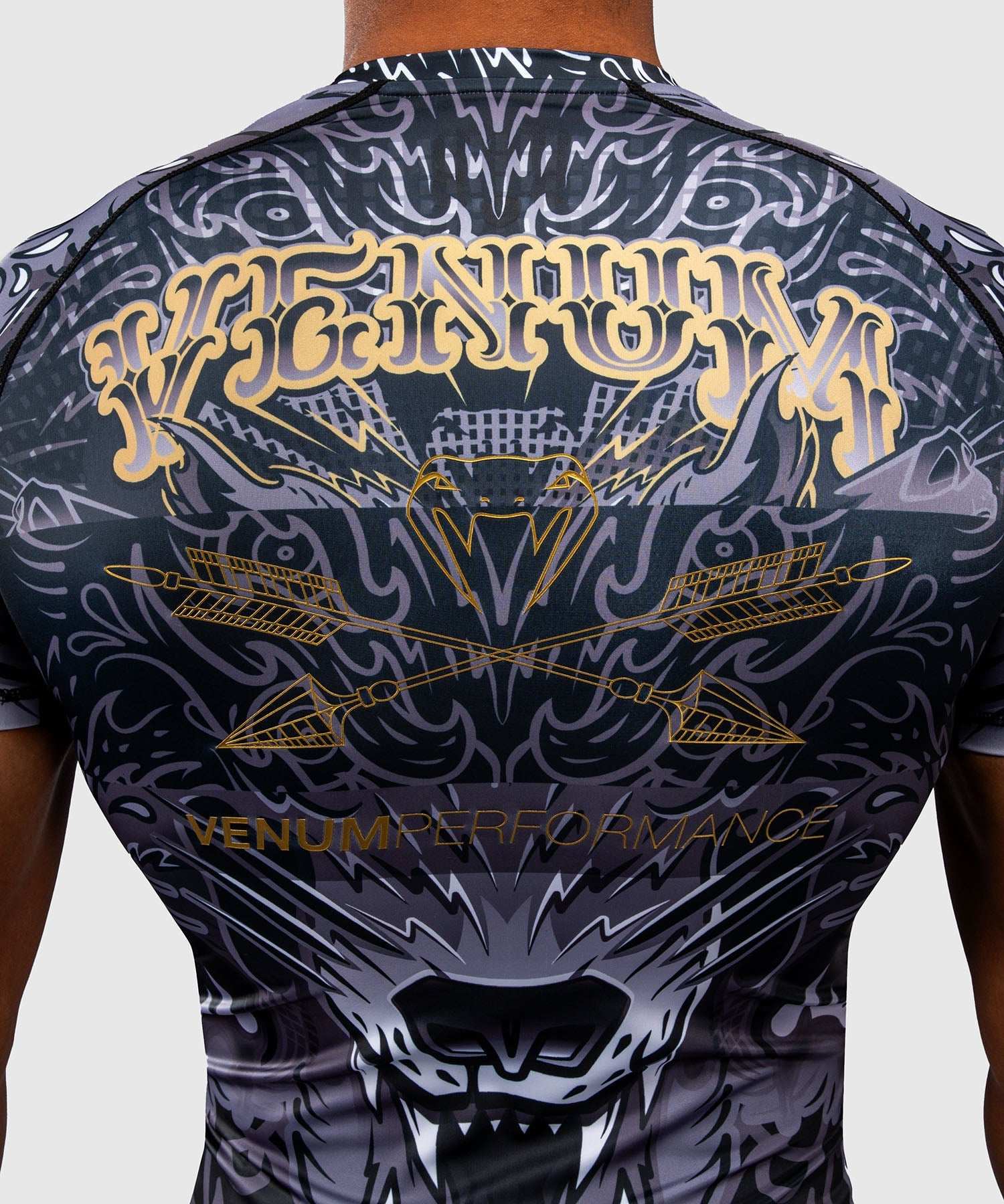 Rashguard manches courtes Venum Wolf Atak noir gris pour sports de combat et MMA
