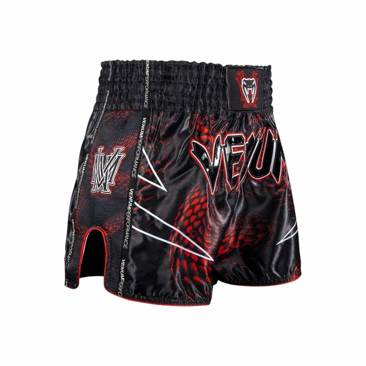 Short de Muay Thai Venum Matupa noir rouge argent pour entraînements intensifs et combats