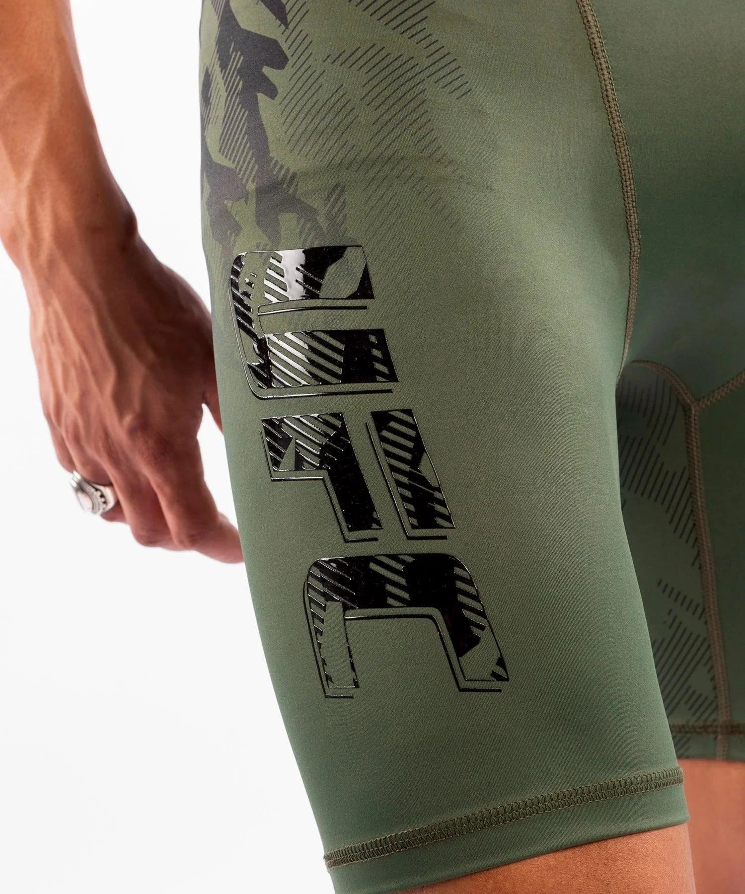 Shorts reebok ufc 2025 homme marron