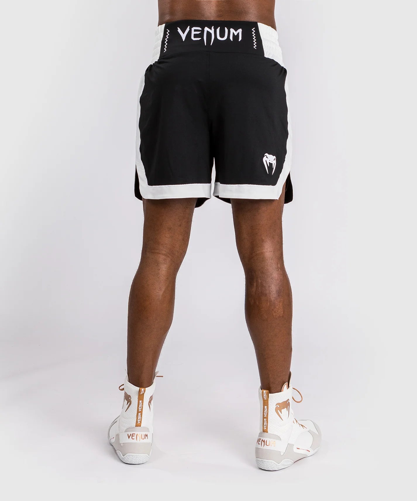 Short de boxe Venum Classic - Noir/Blanc