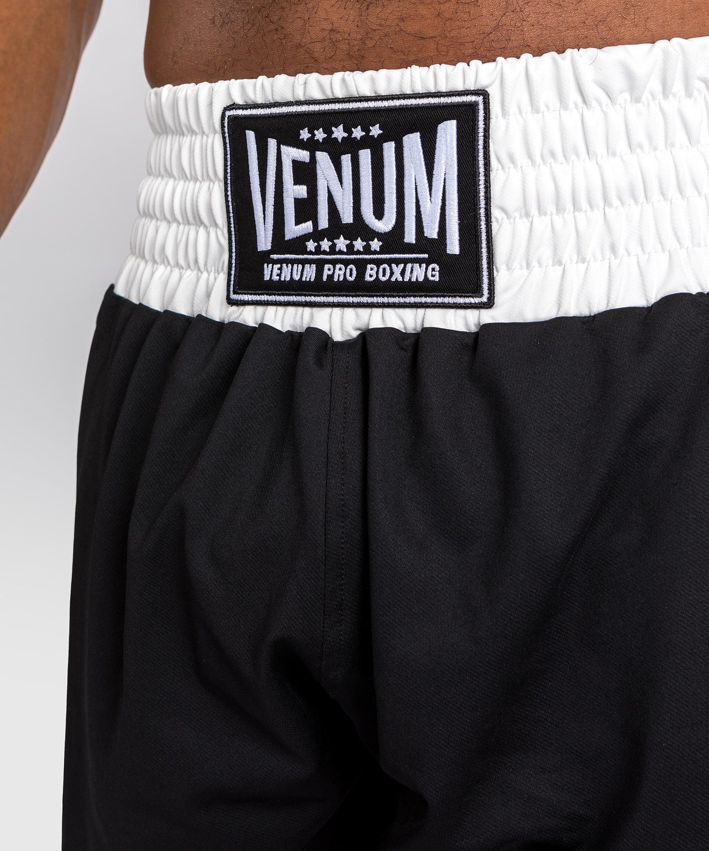 Short de boxe Venum Classic - Noir/Blanc